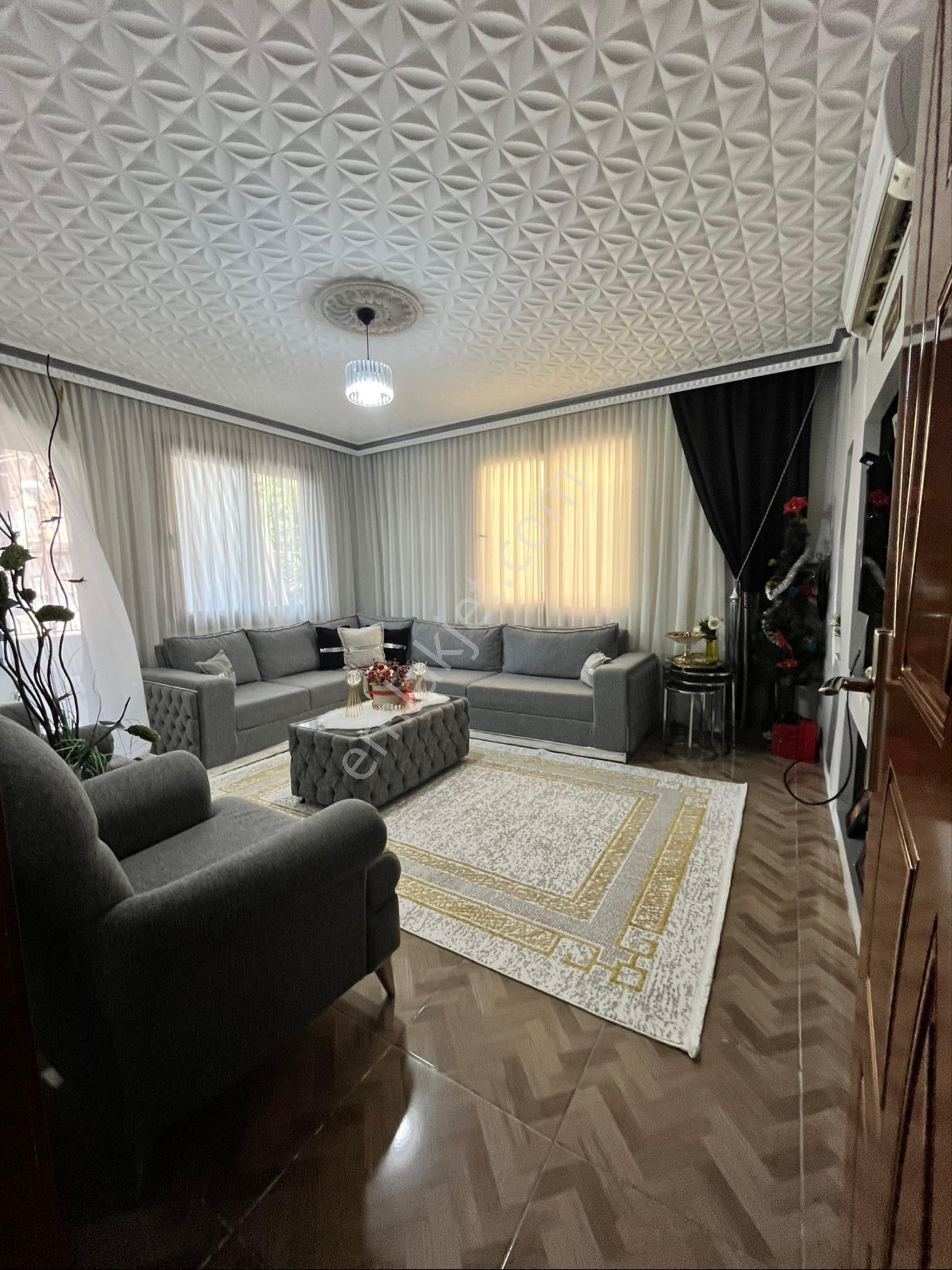 Şakirpaşa’da 3 + 1 210 Metre² Arsa İçinde Geniş Oturumlu Müstakil Ev