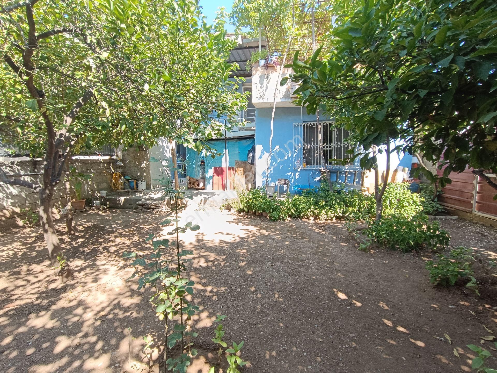 Yüreğir Akıncılar Mah. 2/ Katlı 2+1 Bahçe'li Teras'lı 170 M² Tapu'lu Komple Satılık Müstakil Ev