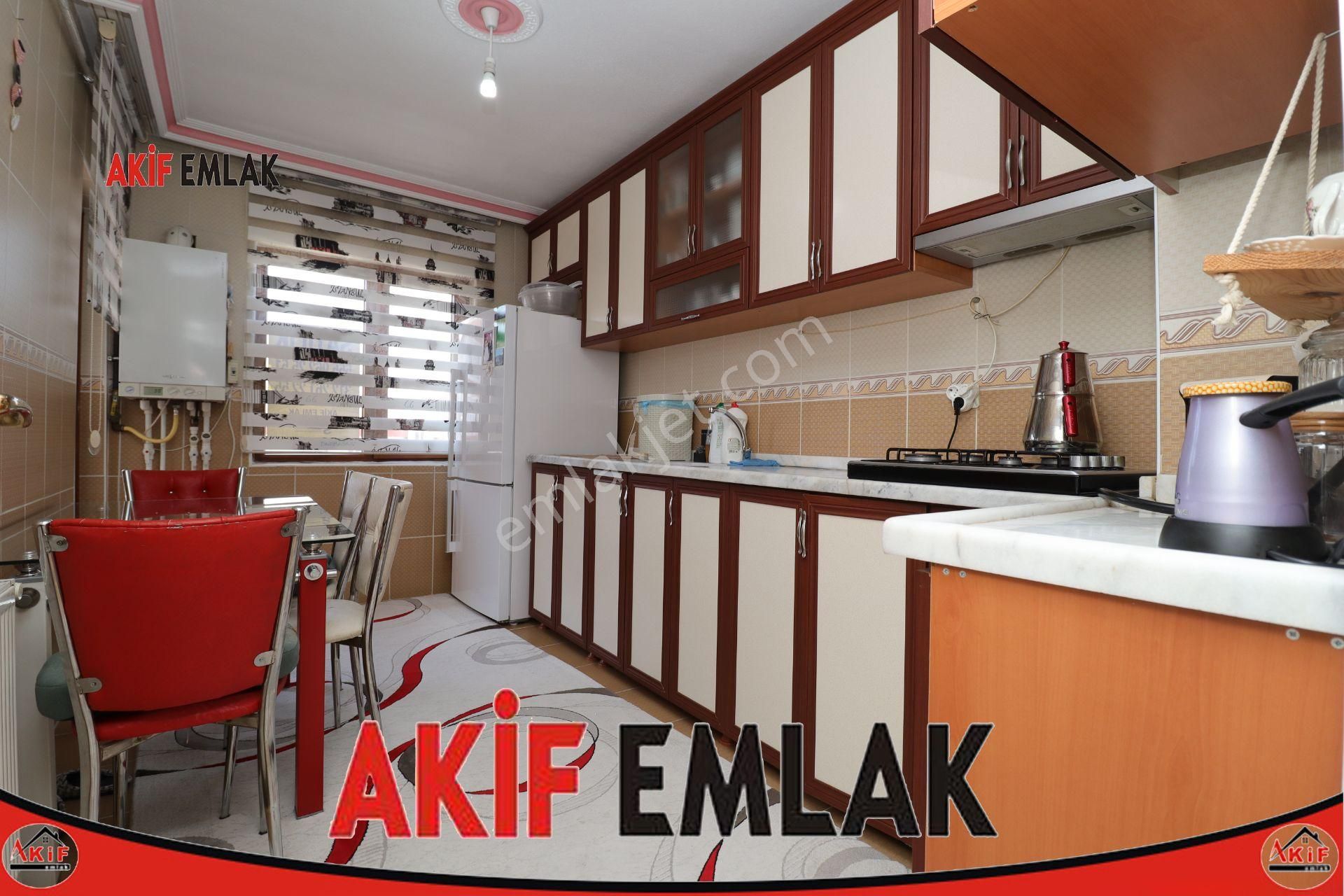 Akif'ten Topçu'da 3+1 Park Yanı Katta Satılık Daire