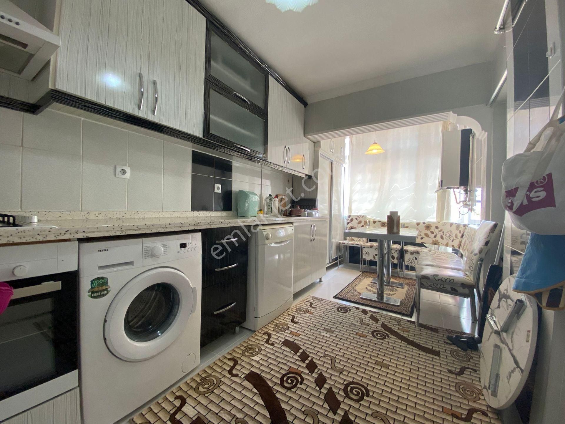 Nasip Emlak'tan Acil Satılık 3+1 Masrafsız Asansörlü Daire
