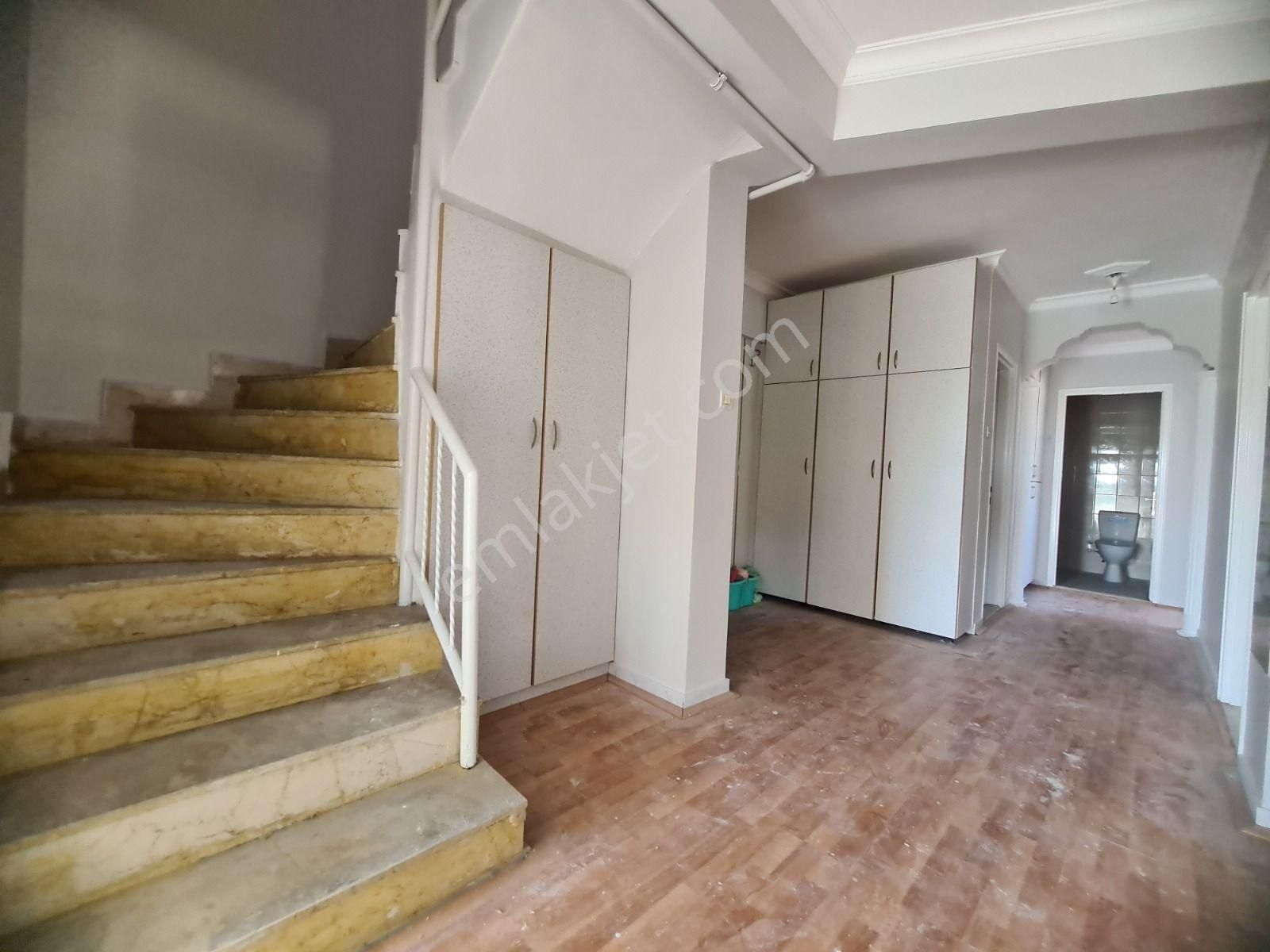 Ayvalı Cad & Süleymaniye Cad. Paraleli 2-mutfak / 2-banyolu 6+1