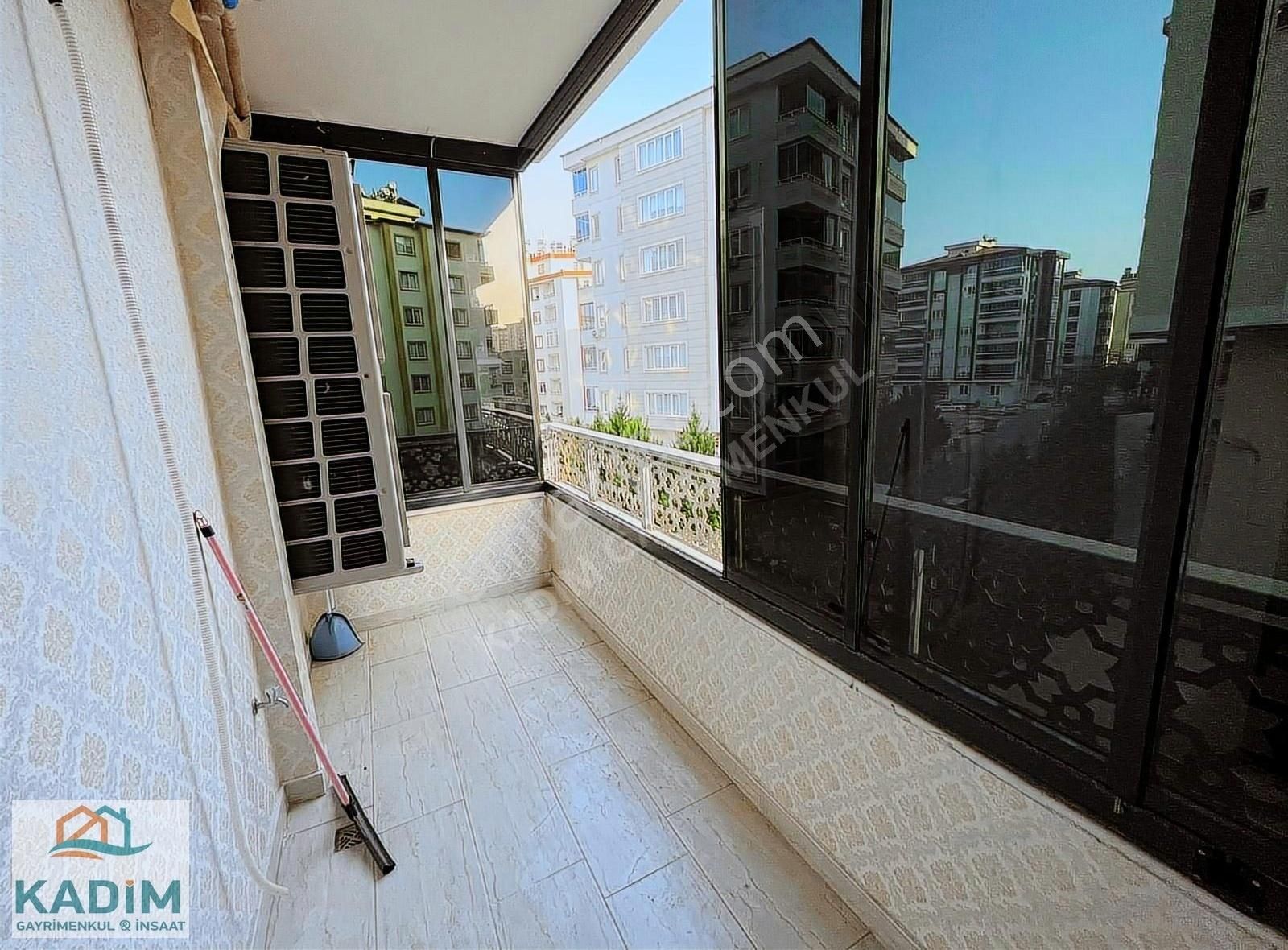 Golden Gate Sitesinde Lüks 4+1 Satılık Daire