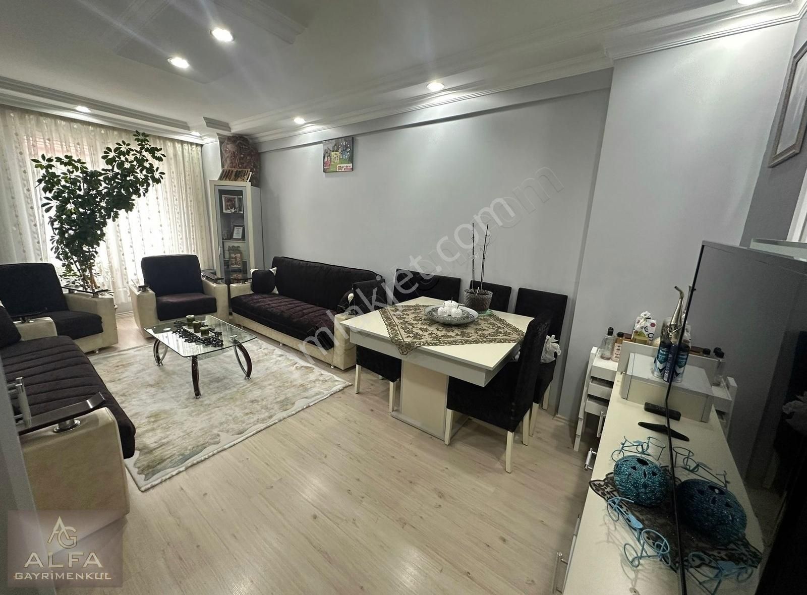 Ömerağa Mahallesinde Satılık 3+1 Daire