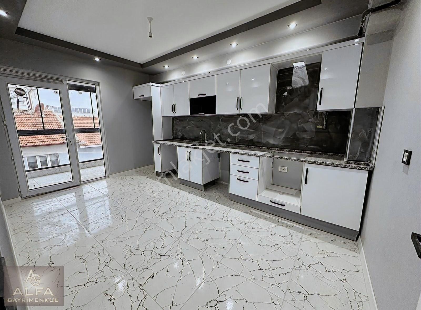 Şirintepe Mahallesinde Satılık 135 Metrekare 3+1 Daire