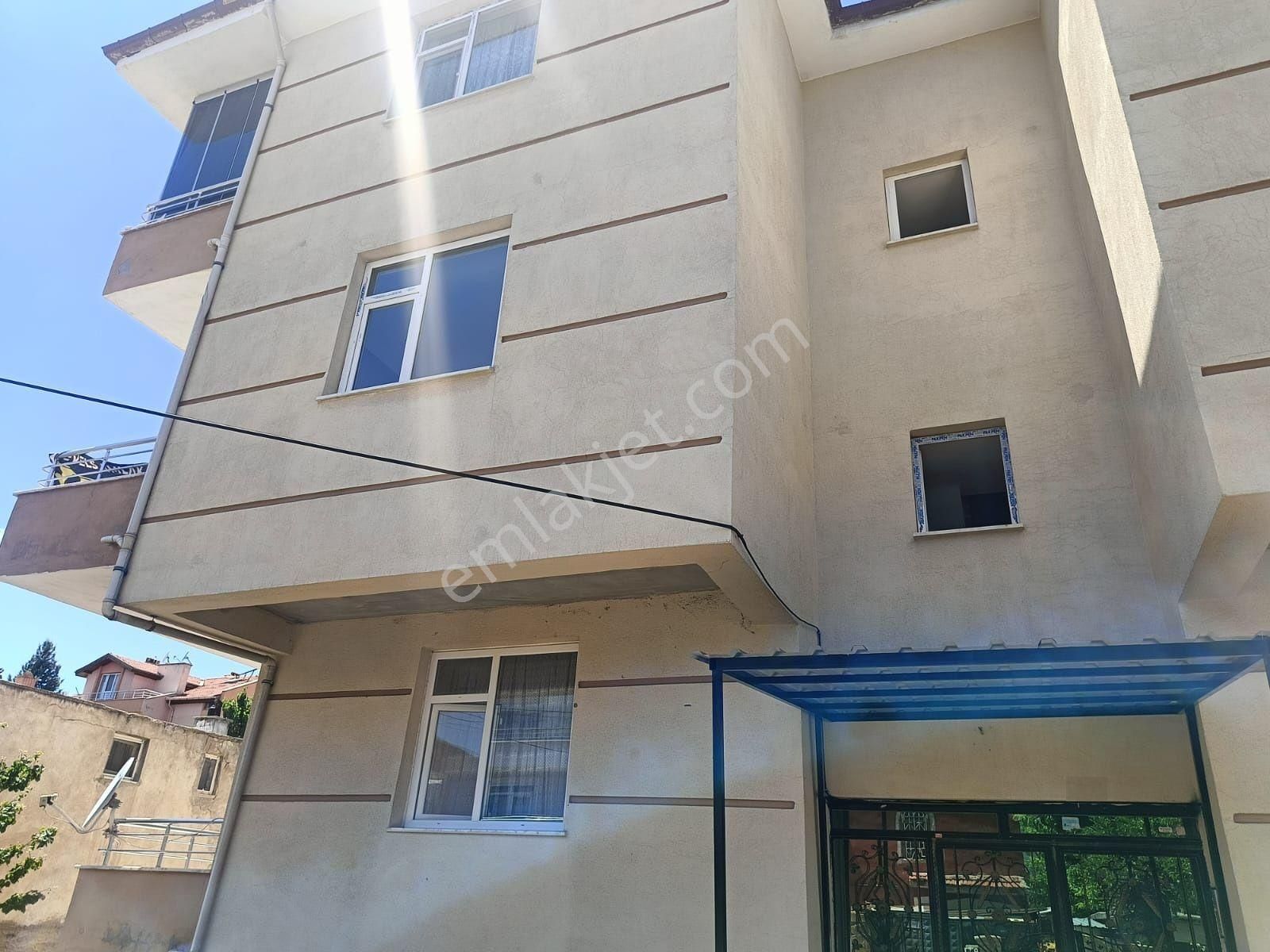 Hocacihan Anadolu Caddesinde Satılık 2+1 Arakat Bakımlı Daire