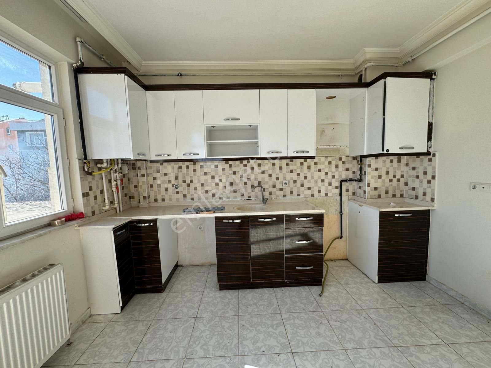Hocacihan Anadolu Caddesinde Satılık 2+1 Arakat Bakımlı Daire