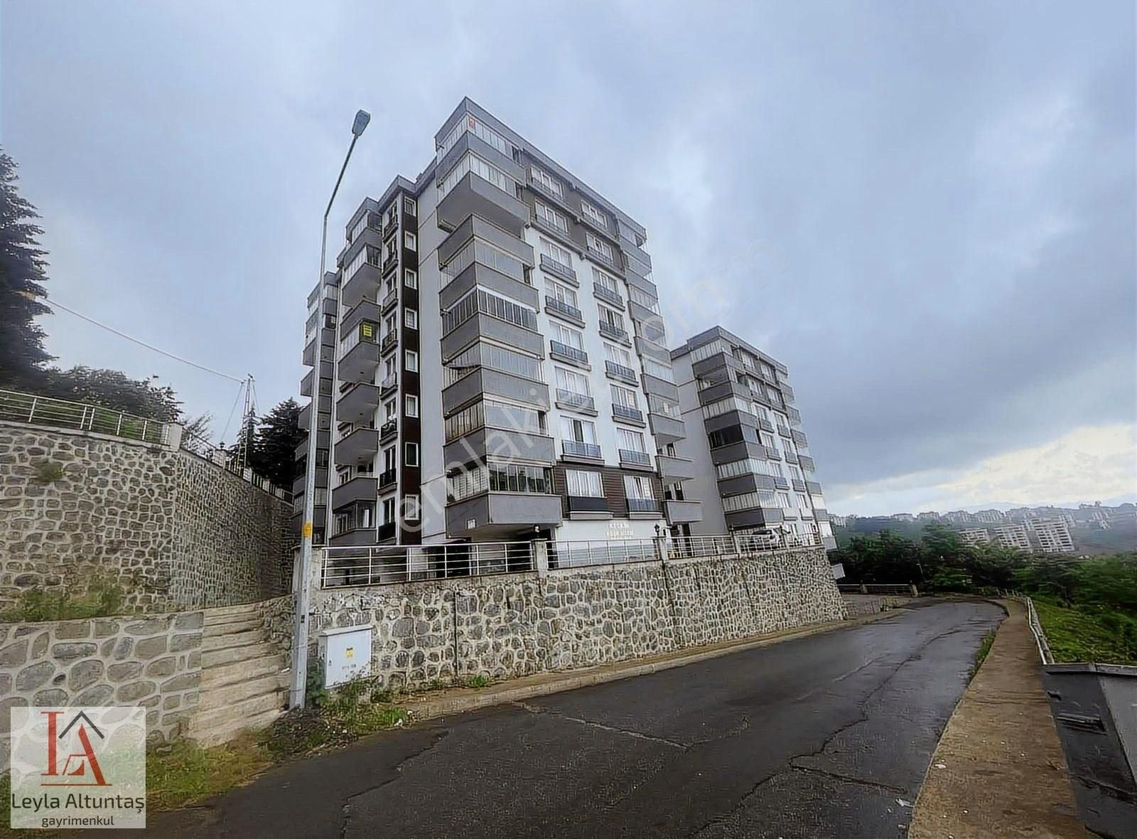 Trabzon Soğuksuda Satılık Fırsat 3+1 Daire