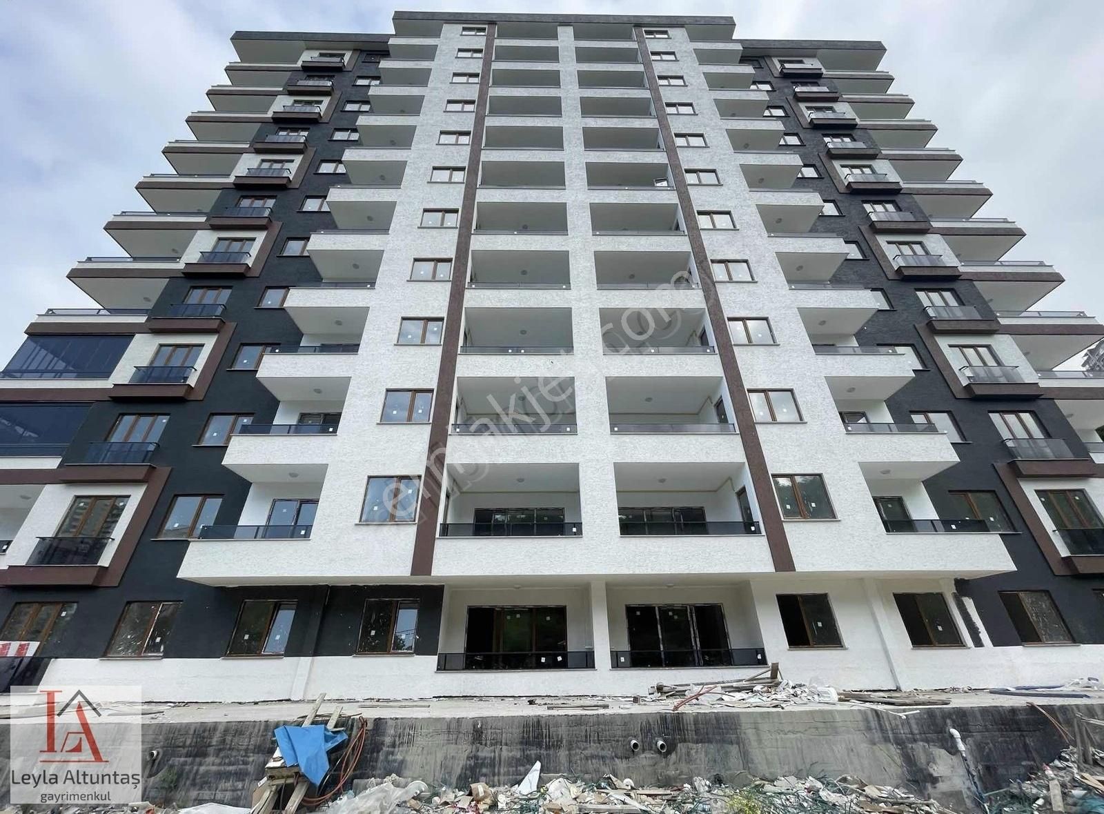 Kaşüstü Merkezi Konumda Vadipark St. Sıfır 3+1 Satılık Daire. - Görsel 10