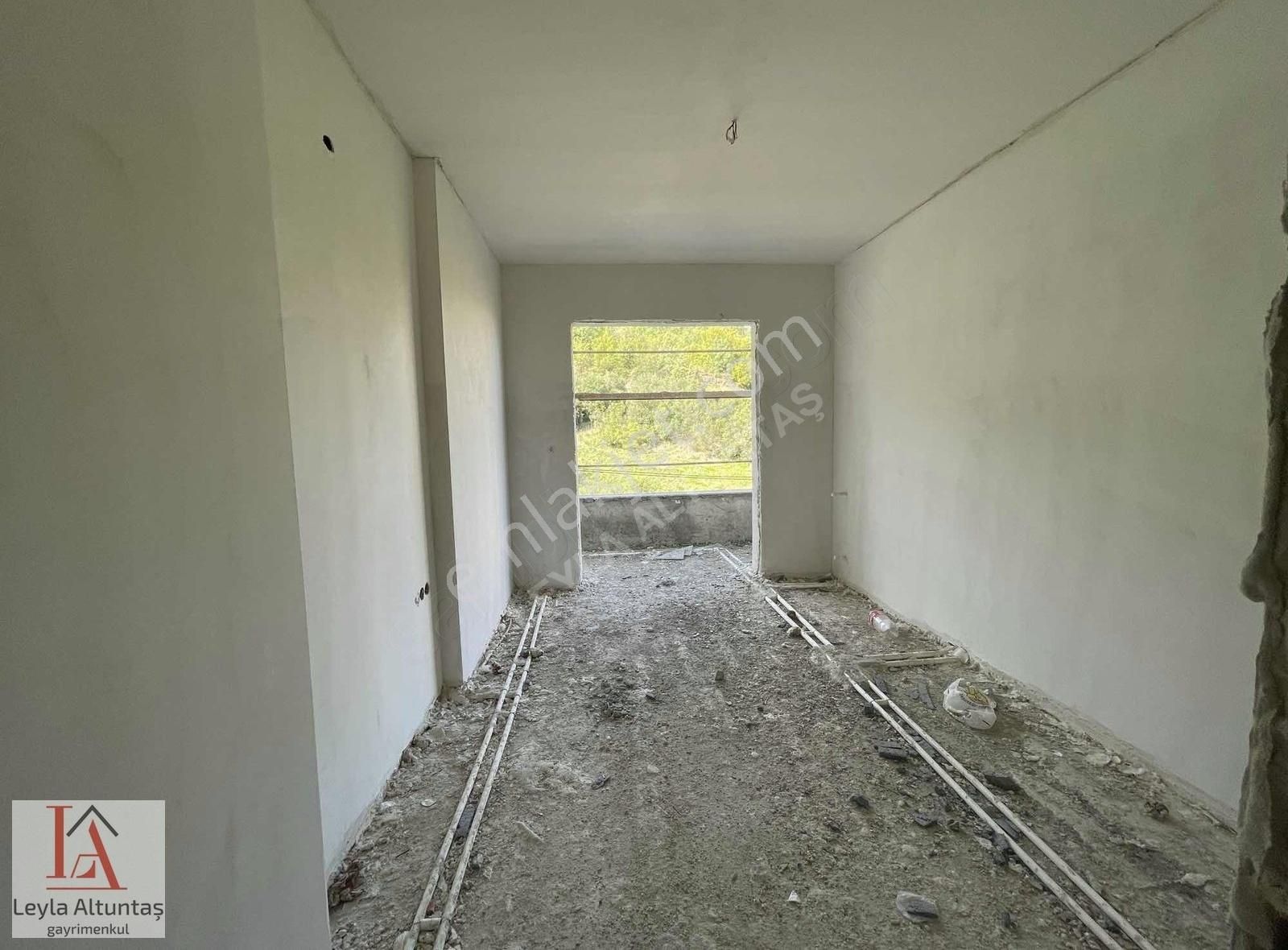 Kaşüstünde 2 Ay Sonra Oturuma Hazır Satılık Sıfır 3+1 Daire - Görsel 3