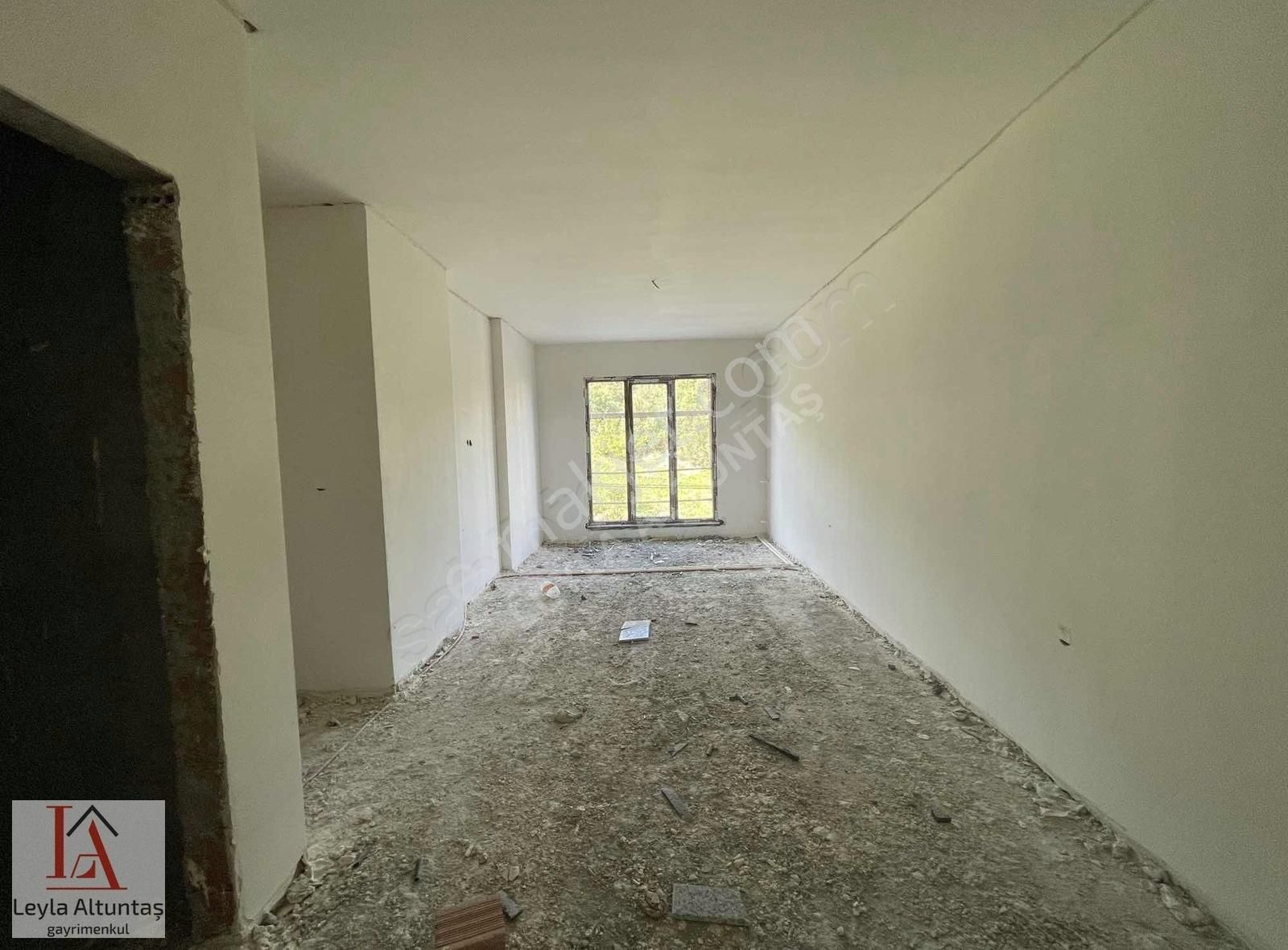 Kaşüstünde 2 Ay Sonra Oturuma Hazır Satılık Sıfır 3+1 Daire - Görsel 22
