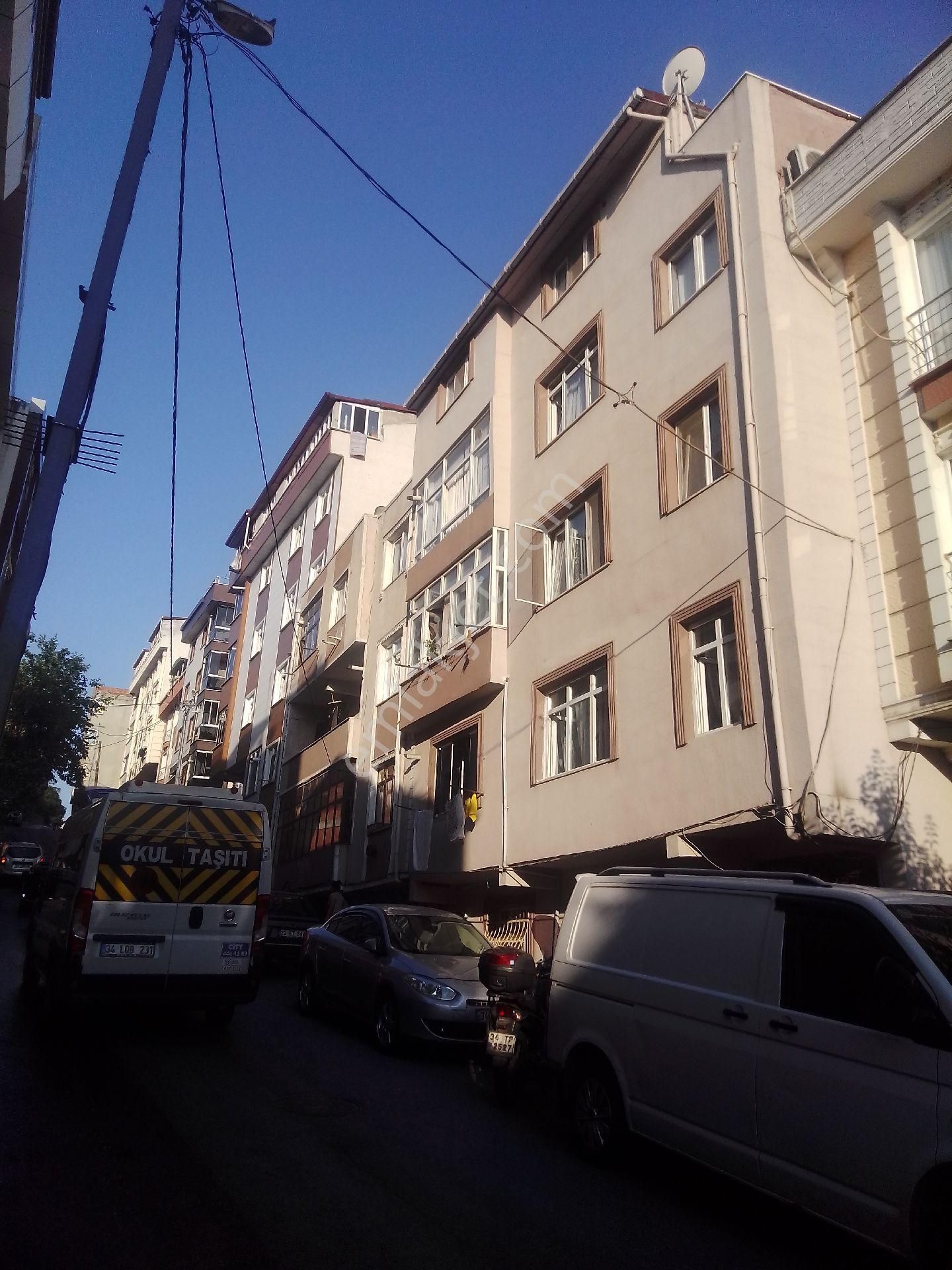 Arı Emlak'tan Satılık 3 T1daire