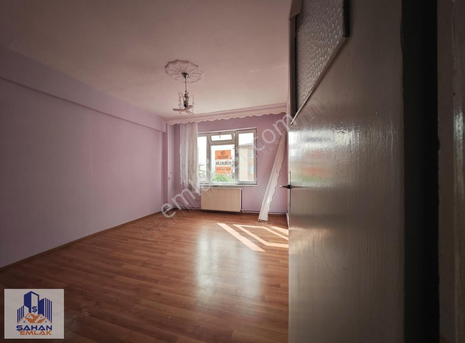 Şahan'dan Cumhuriyet Mahallesinde Arakat 3+1 Kiralık Daire