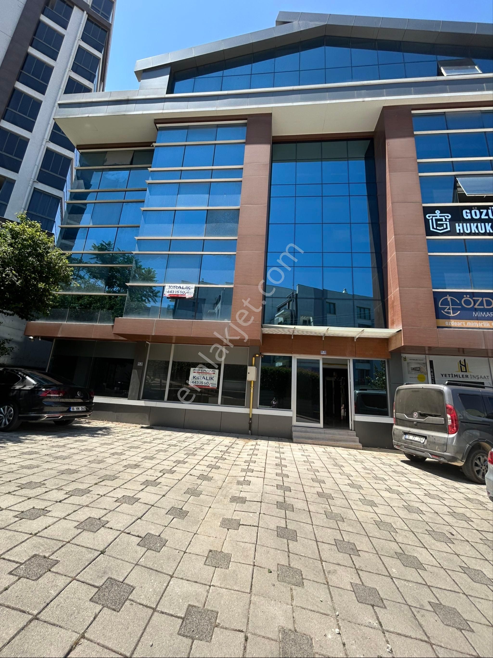 Rt Safirden Nilüfer Eğitimciler Caddesinde Kiralık Dükkan Ofis
