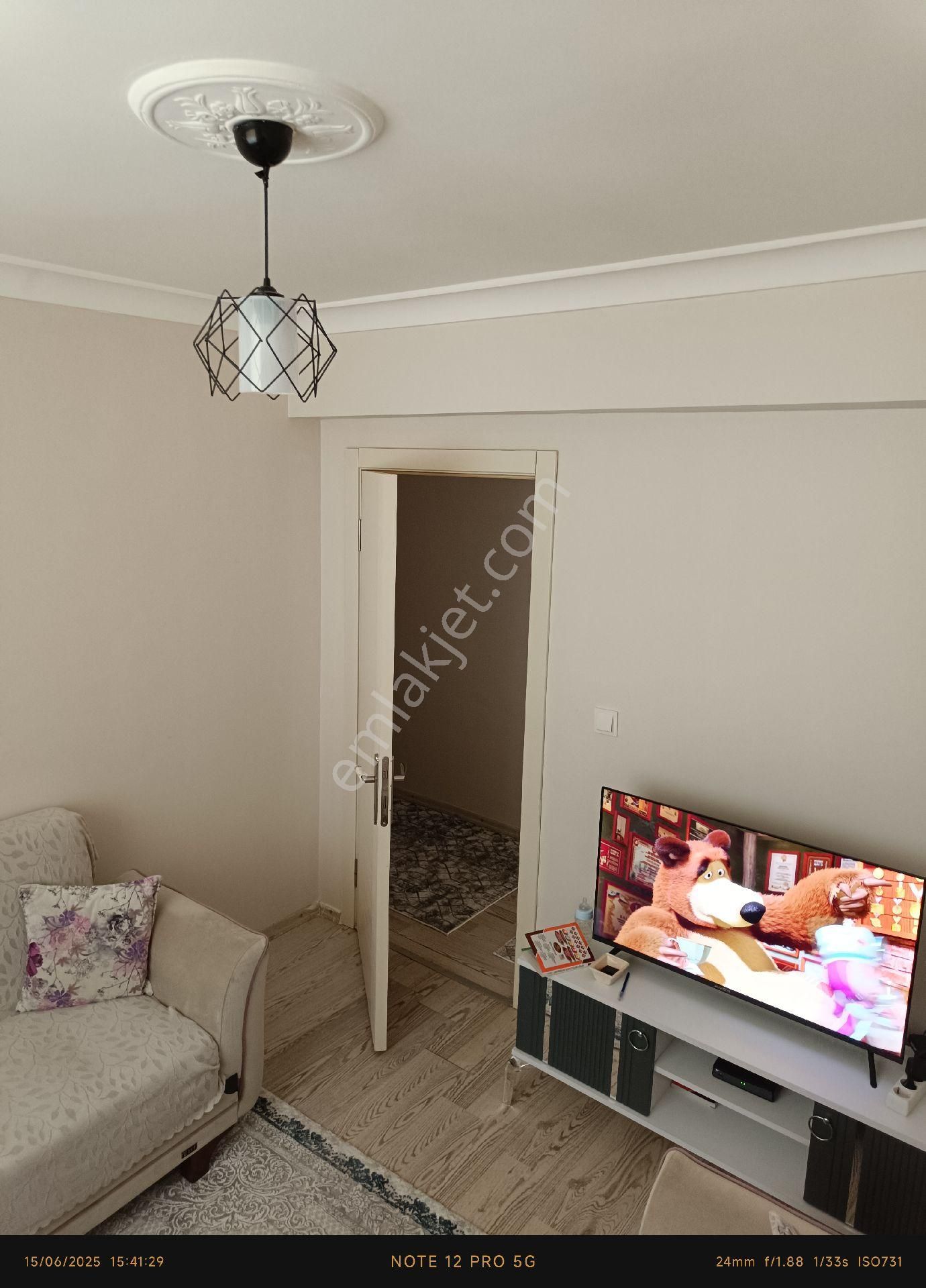 Keçiören Baglum Da Ana Caddeye Yakın Kot 1 De 3+1 115 M² Ev