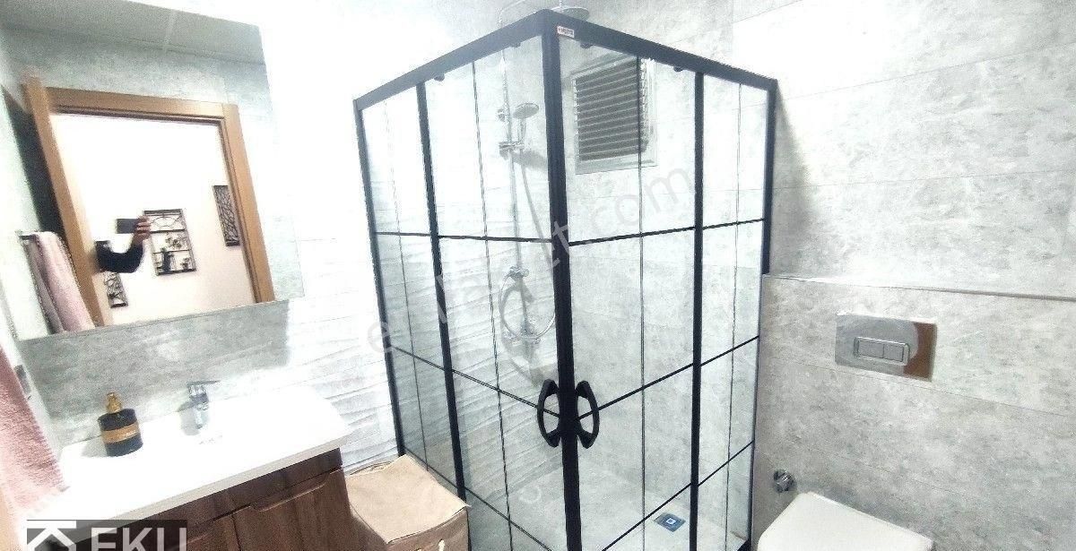 Kuşadası Havuzlu Sitede Satılık 2+1 Daire