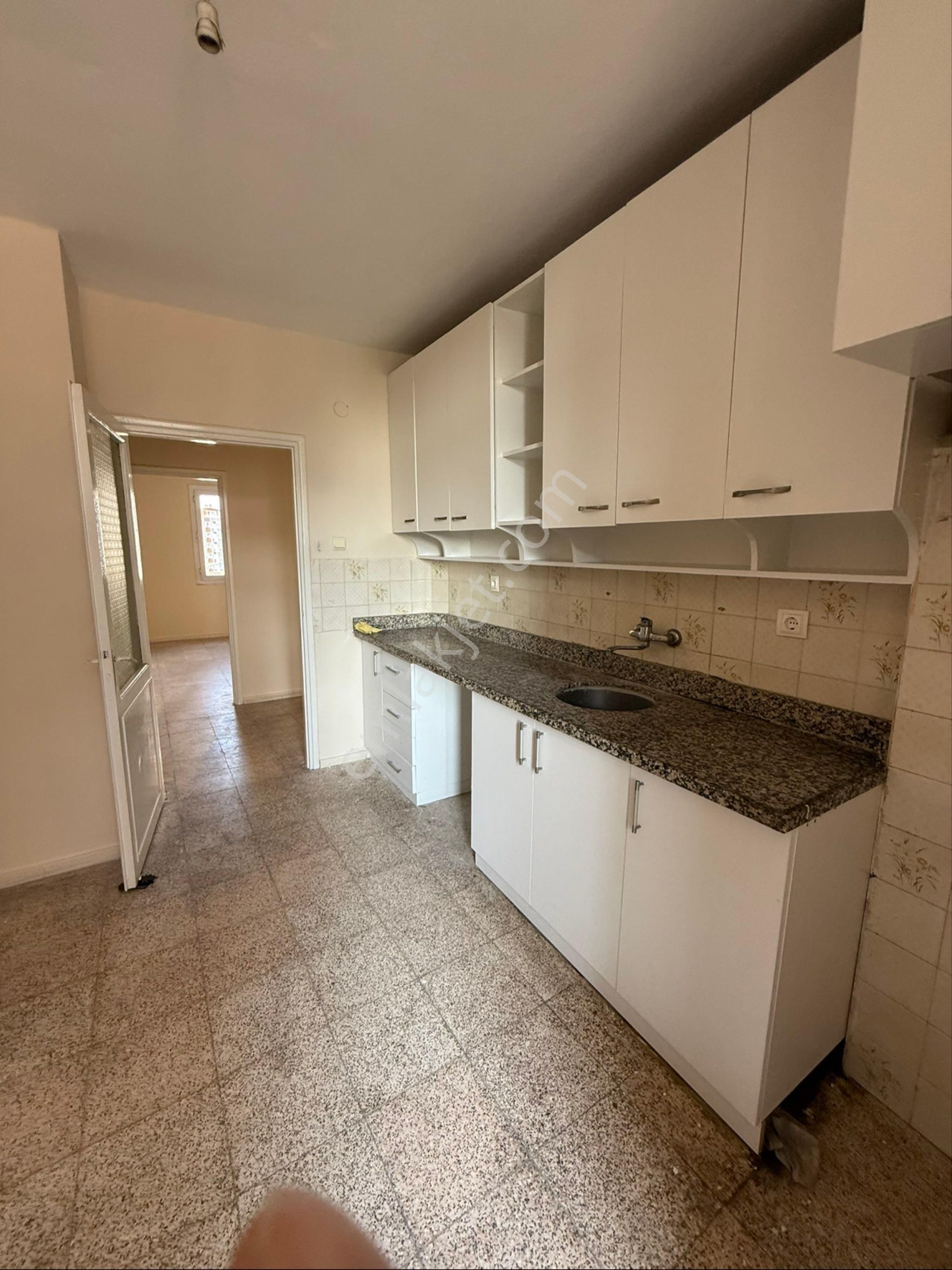 Belediye Evleri Şırdancı Cumali Üzeri 3+1 Kiralık Daire