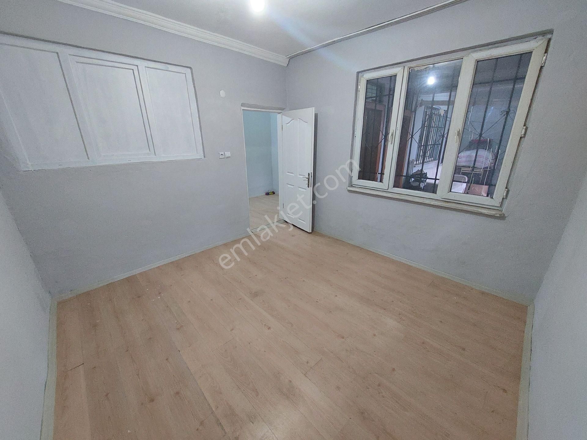 İkitelli Mehmet Akifte 2+1 Bahçe Kat