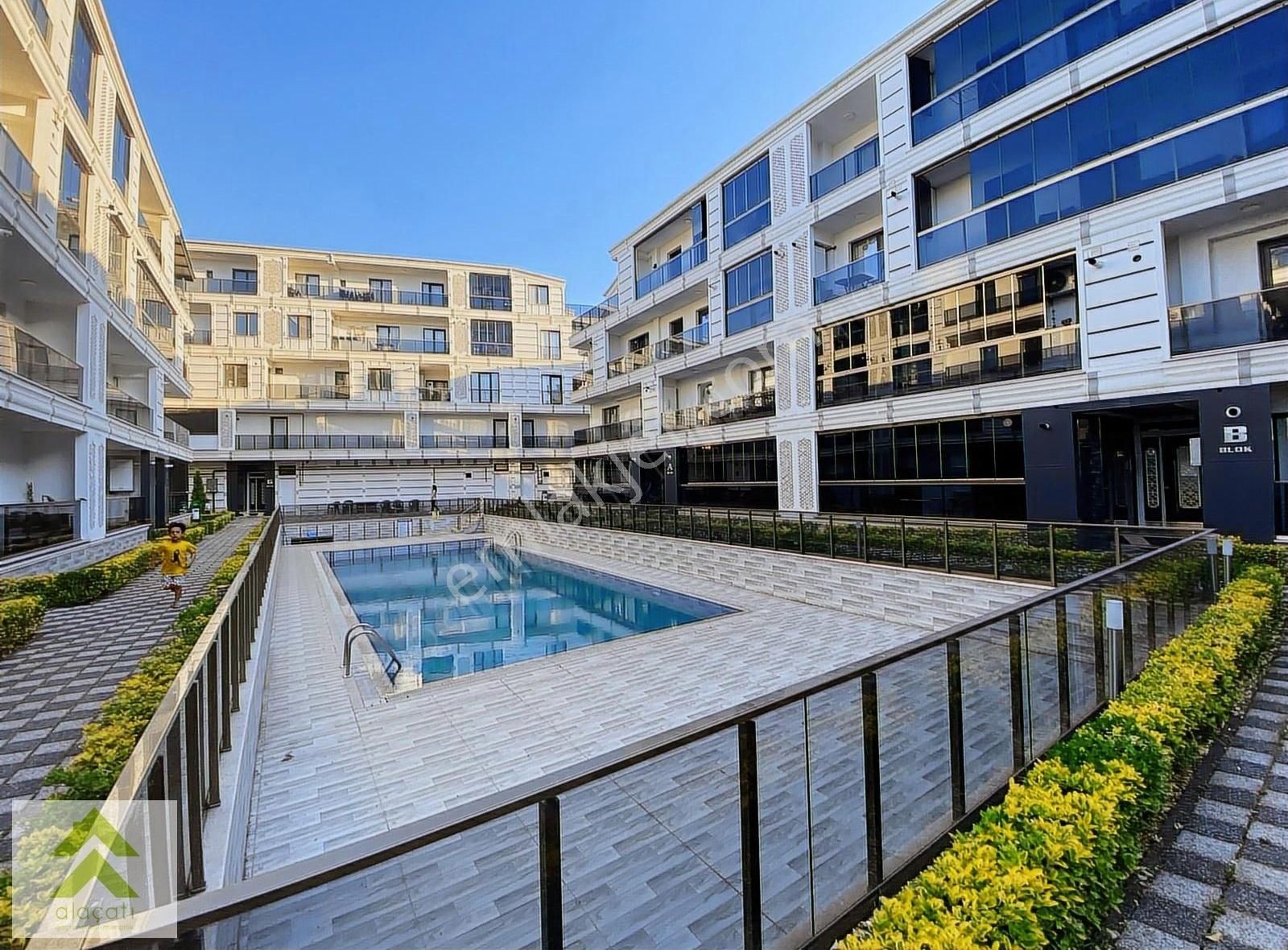 Kartepe Lilyum Park Evleri'nde Satılık 2+1 Daire
