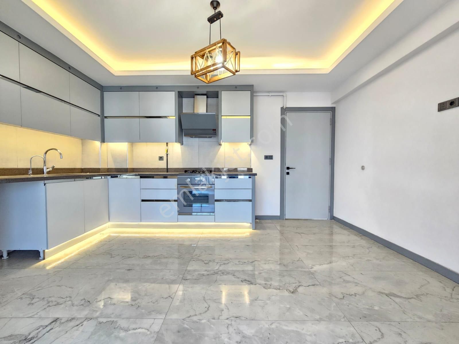 Denizli Yenişafak'ta 3+1 160 M2 Ferhatlar Kolejine Yakın Süper İşçilikte Satılık Fırsat Daire
