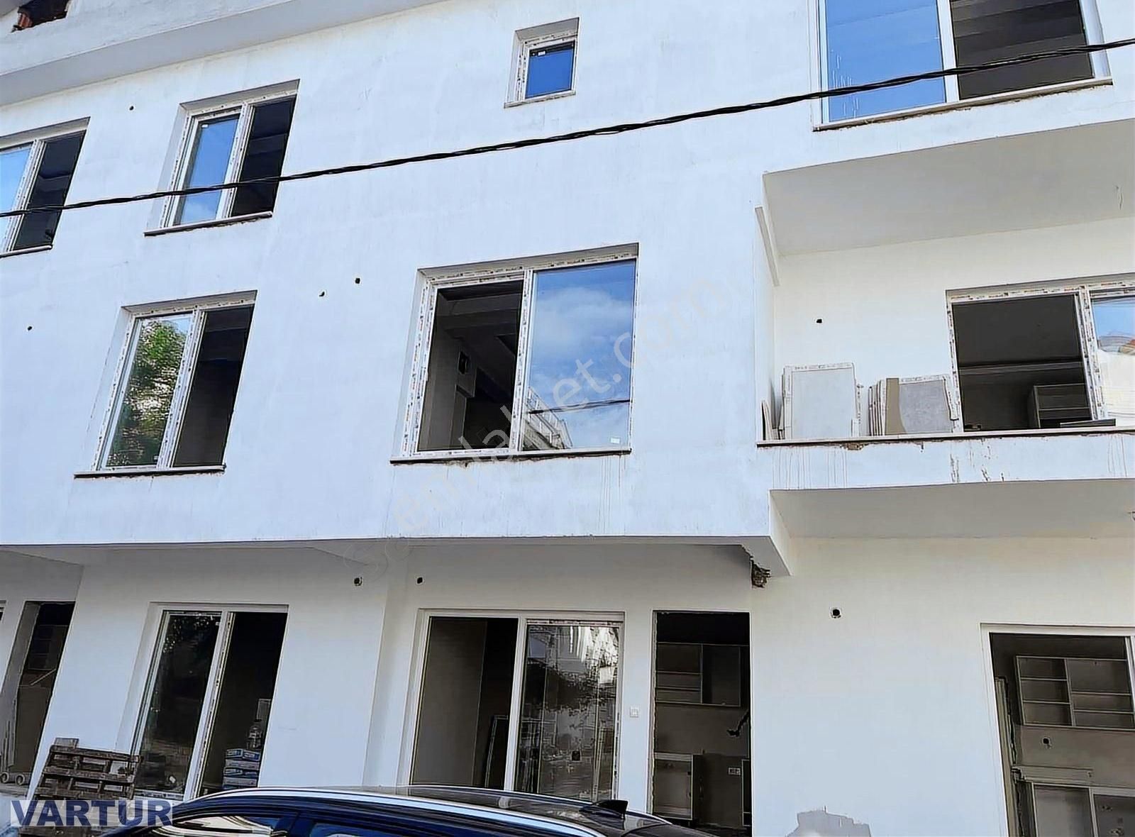 Patlangıç Pazaryerinde Satılık 1+1 Ara Kat Daire