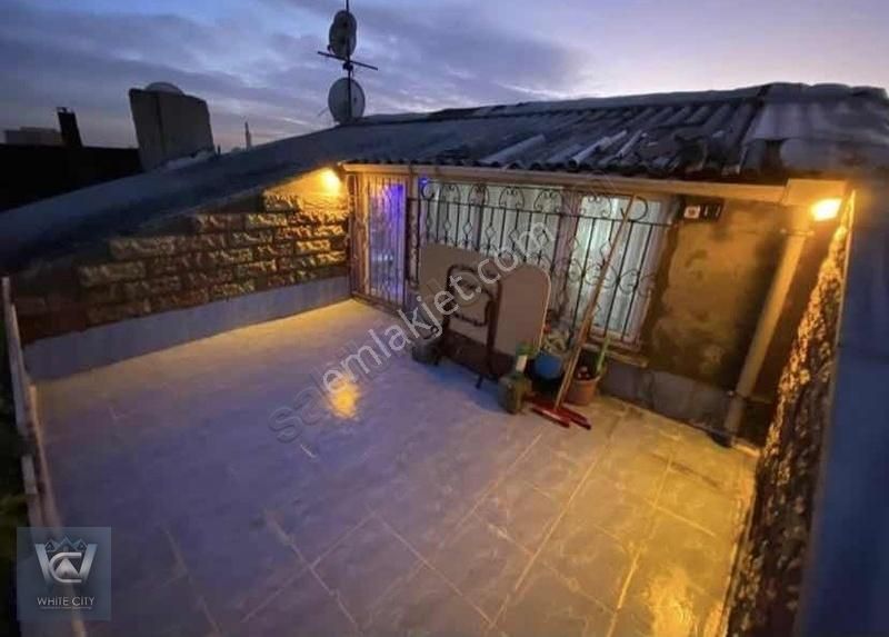 İsmet Paşa Mah., 4+1 Dubleks Daire, 235 M2, 25 Yıllık