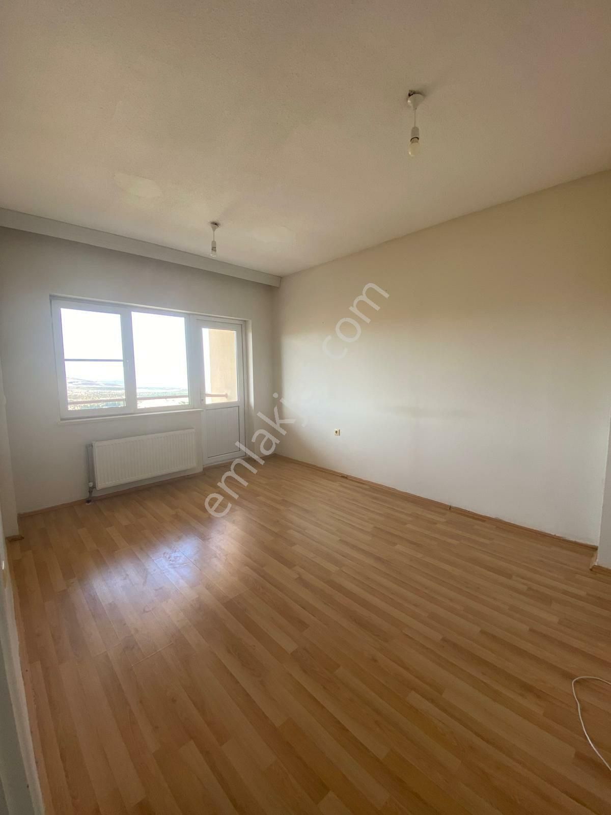 Doğar'dan Üniversite Toki'de Ön Bloklarda Satılık 2+1 Arakat Daire