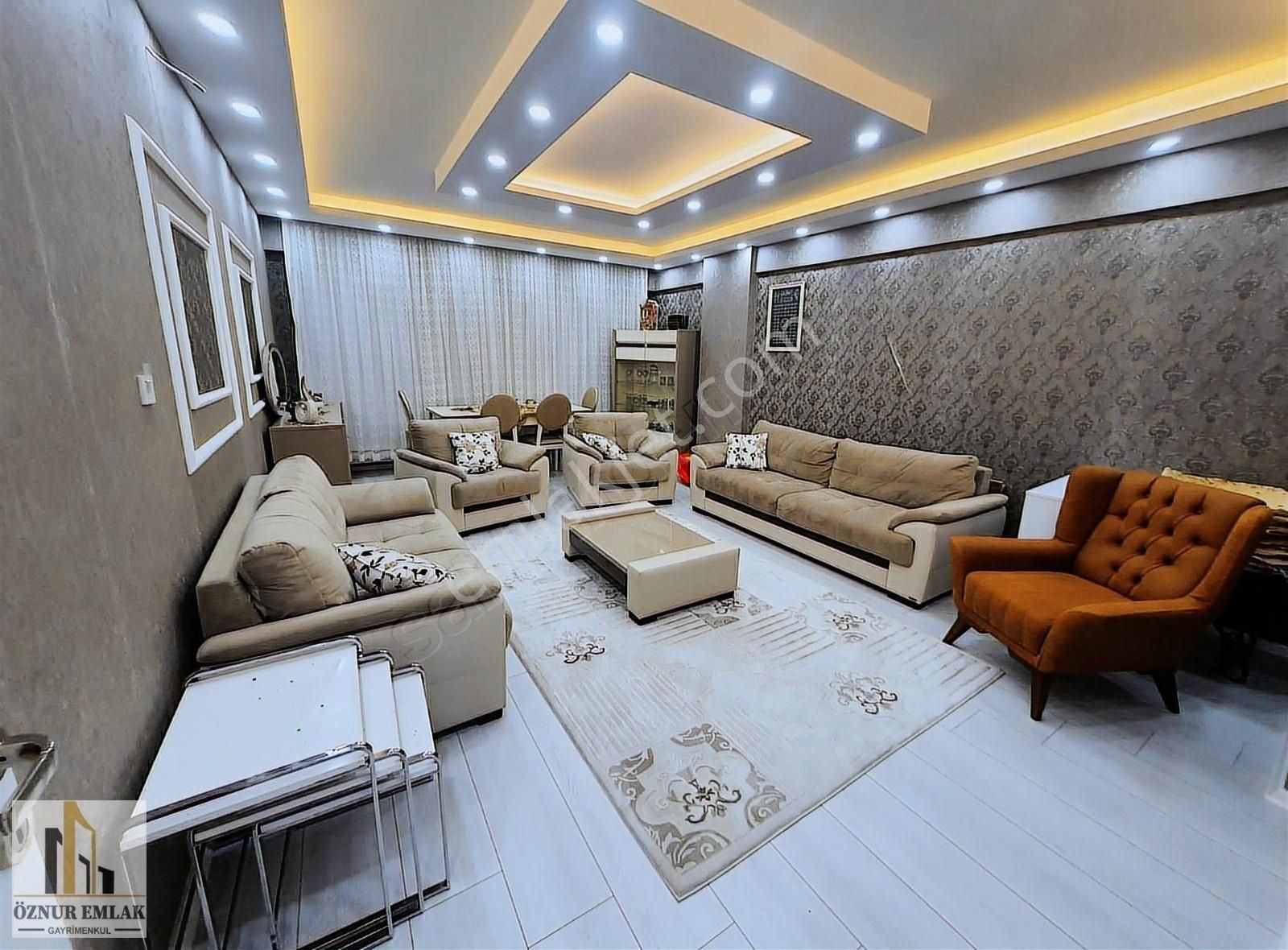 Öznur Emlak'tan Karaköprü Karşıyakada Satılık 3+1 Daire