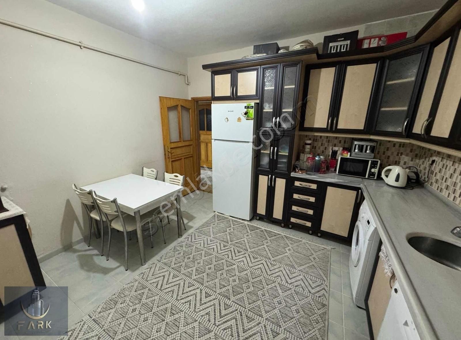 Merkezi Konum Bahçeli 2+1 Balkonlu Giriş Kat Satılık Daire