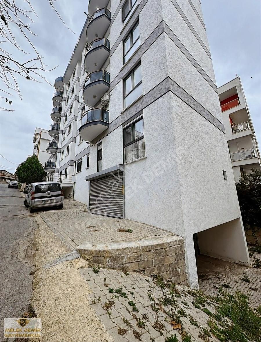 Melek Demir Gayrimenkulden Tuzla Aydınlıda Sıfır 3+1 Daire