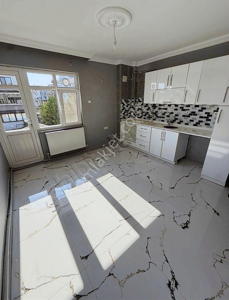 Yaman Gayrimenkulden Stadyum Civarı Arakat Geniş 3+1