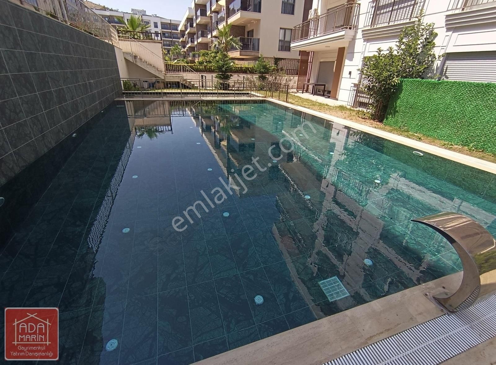 Satılık 2+1 Daire Kuşadası Değirmenderede Havuzlu, Lüks Site