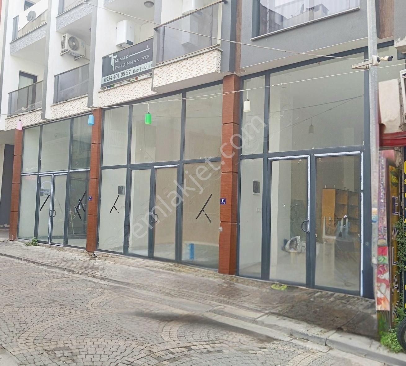 Kuşadası Merkezde Sahile 100 Metre Mesafede 90 M2 Dükkan