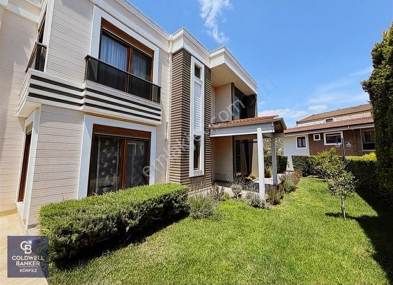 Çetinkaya Sitesinde Kiralık 4+1 Villa