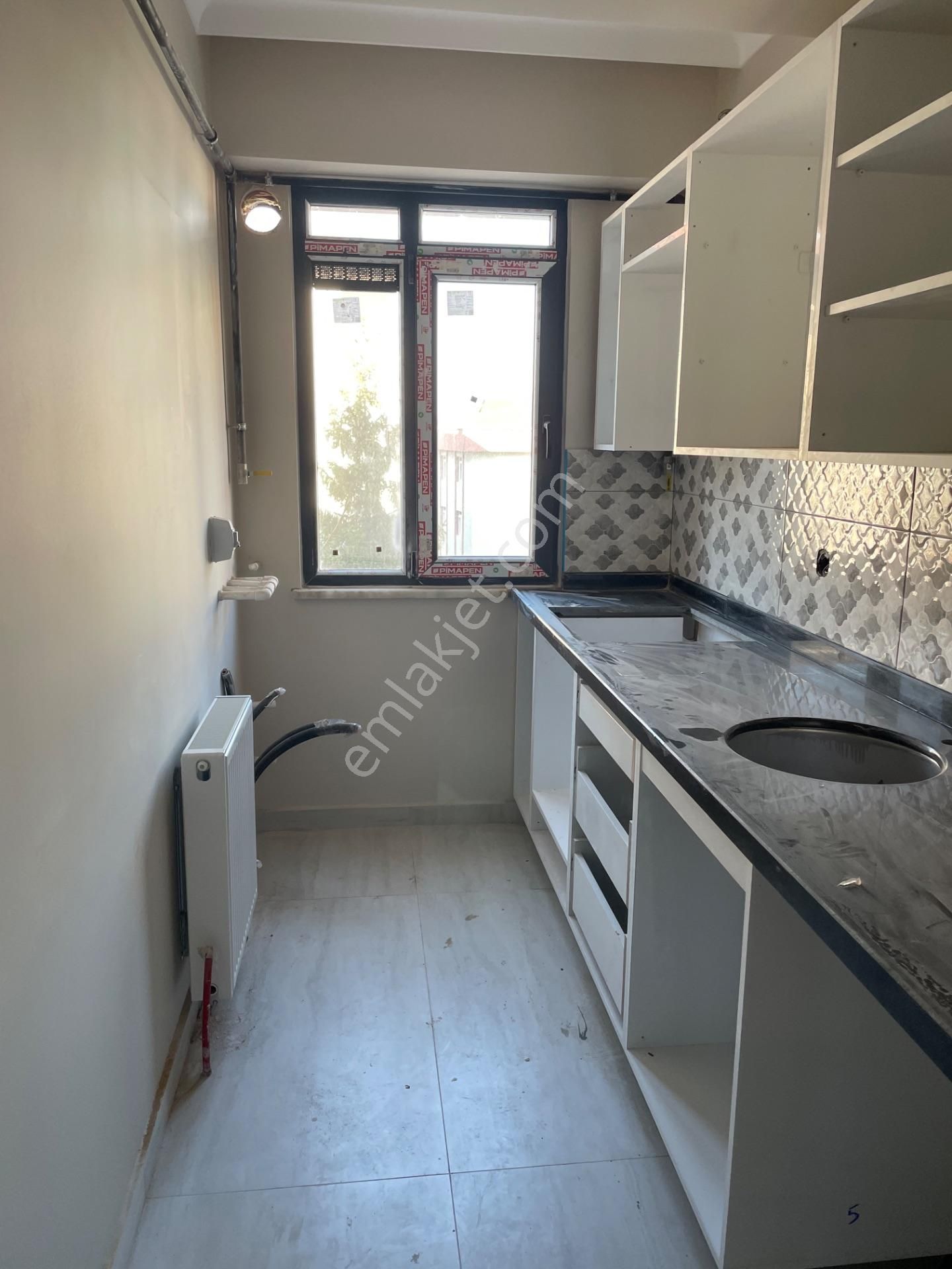 Sıfır Daire Ara Kat Ve Merkezi