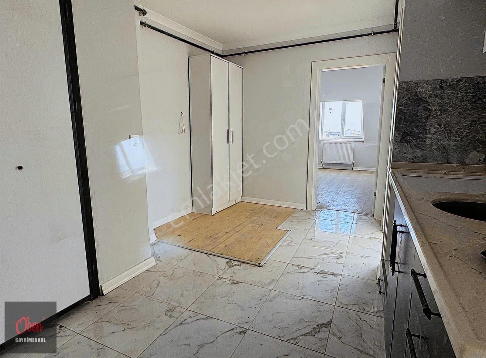 Altıntepe'de 3+1 Adalar Deniz Manzaralı Teraslı Kiralık Daire