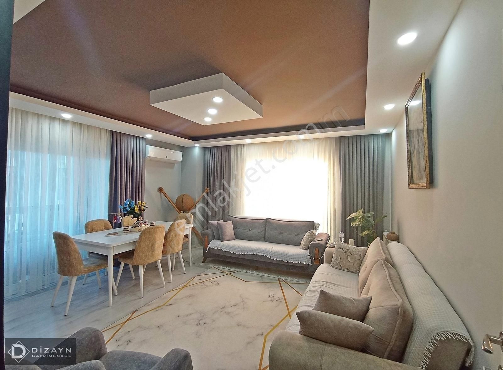 Cadde Üstü Kapalı Otoparklı Geniş Ve Lüx 2+1 Daire