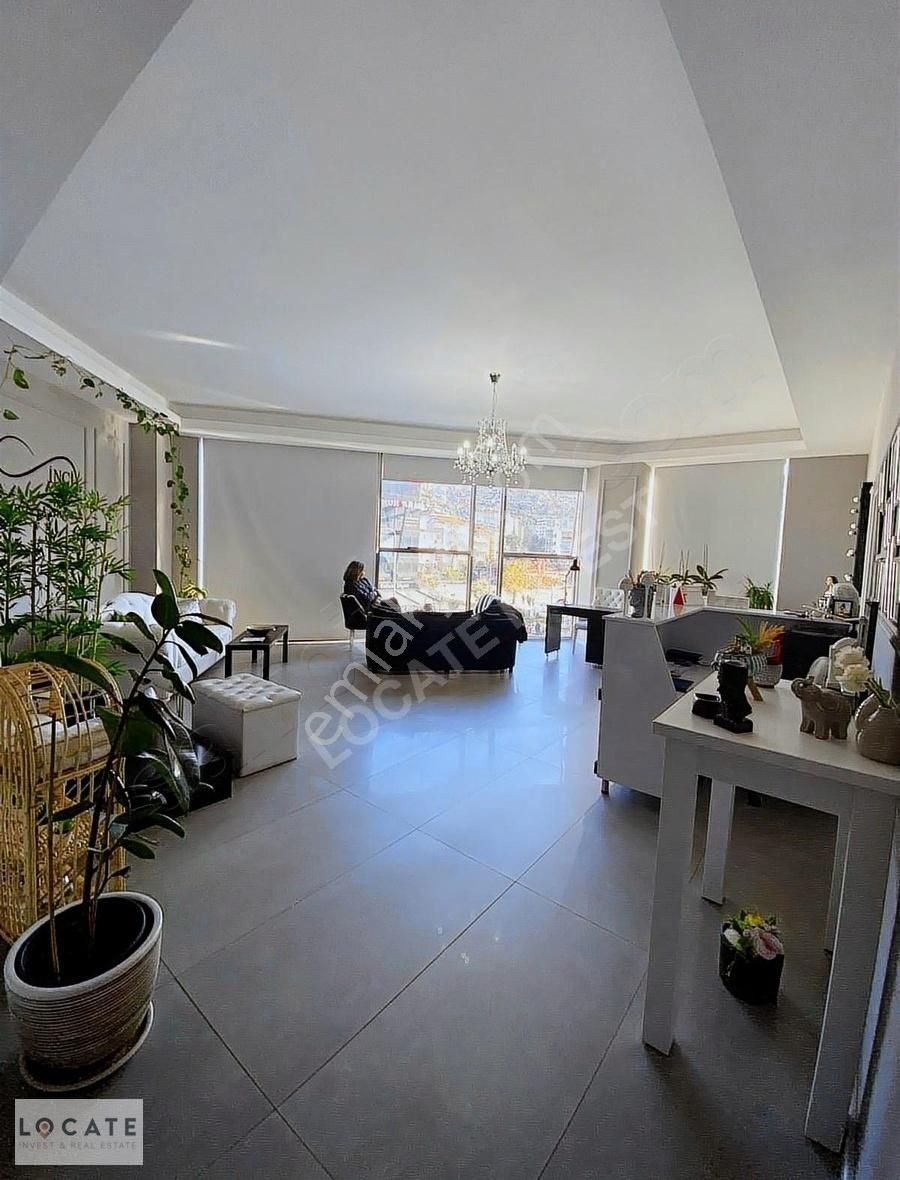 Locate'den Narlıderenin Merkezinde Devren Kiralık Güzelliksalonu