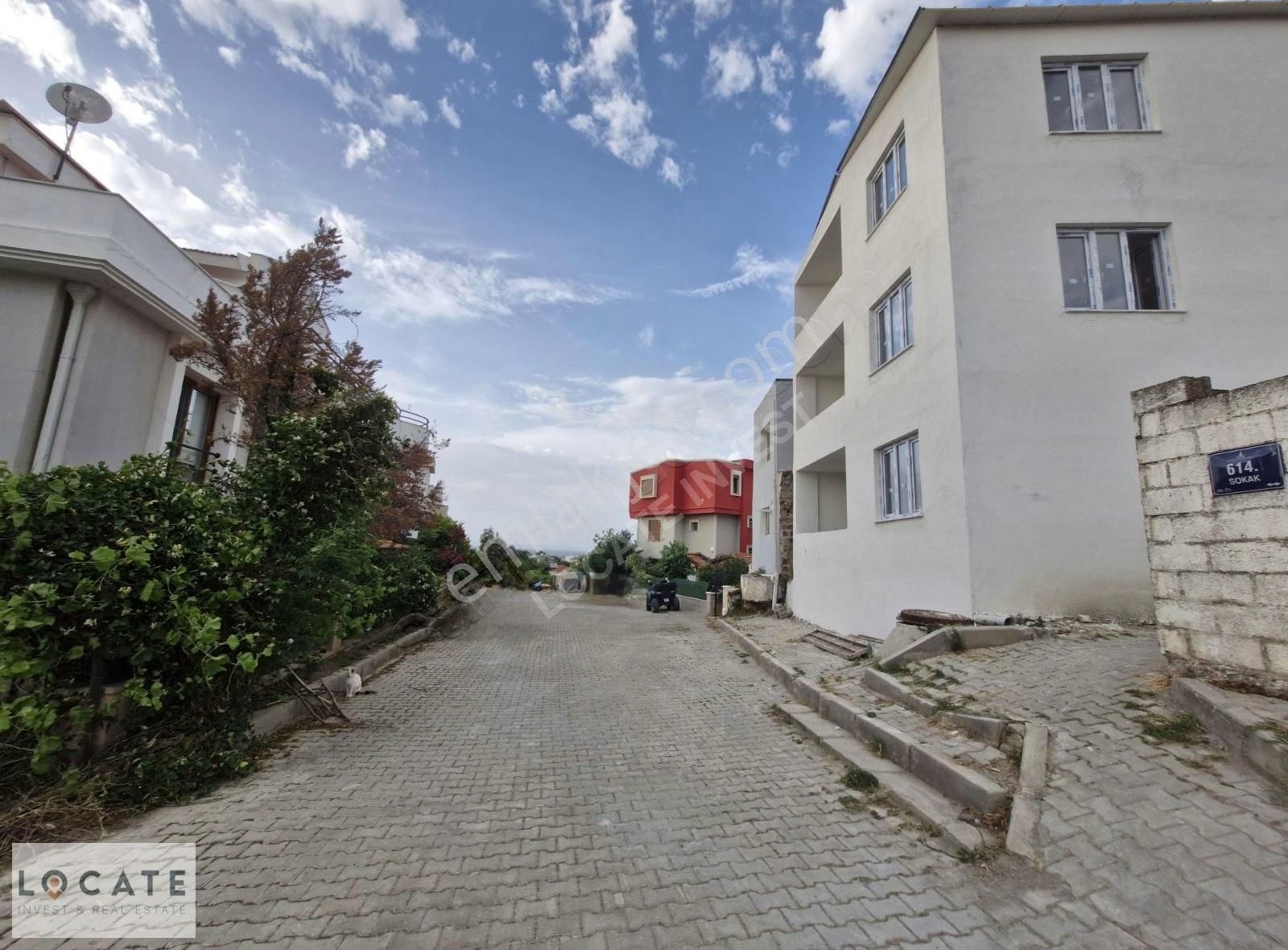 Locate'den Güzelbahçe Yaka'da Kiralık 2+1 Daireler
