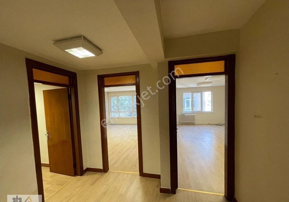 Atatürk Bulvarı Tübitak Yanı Katta 3+1 Asansörlü Ofis - Görsel 15