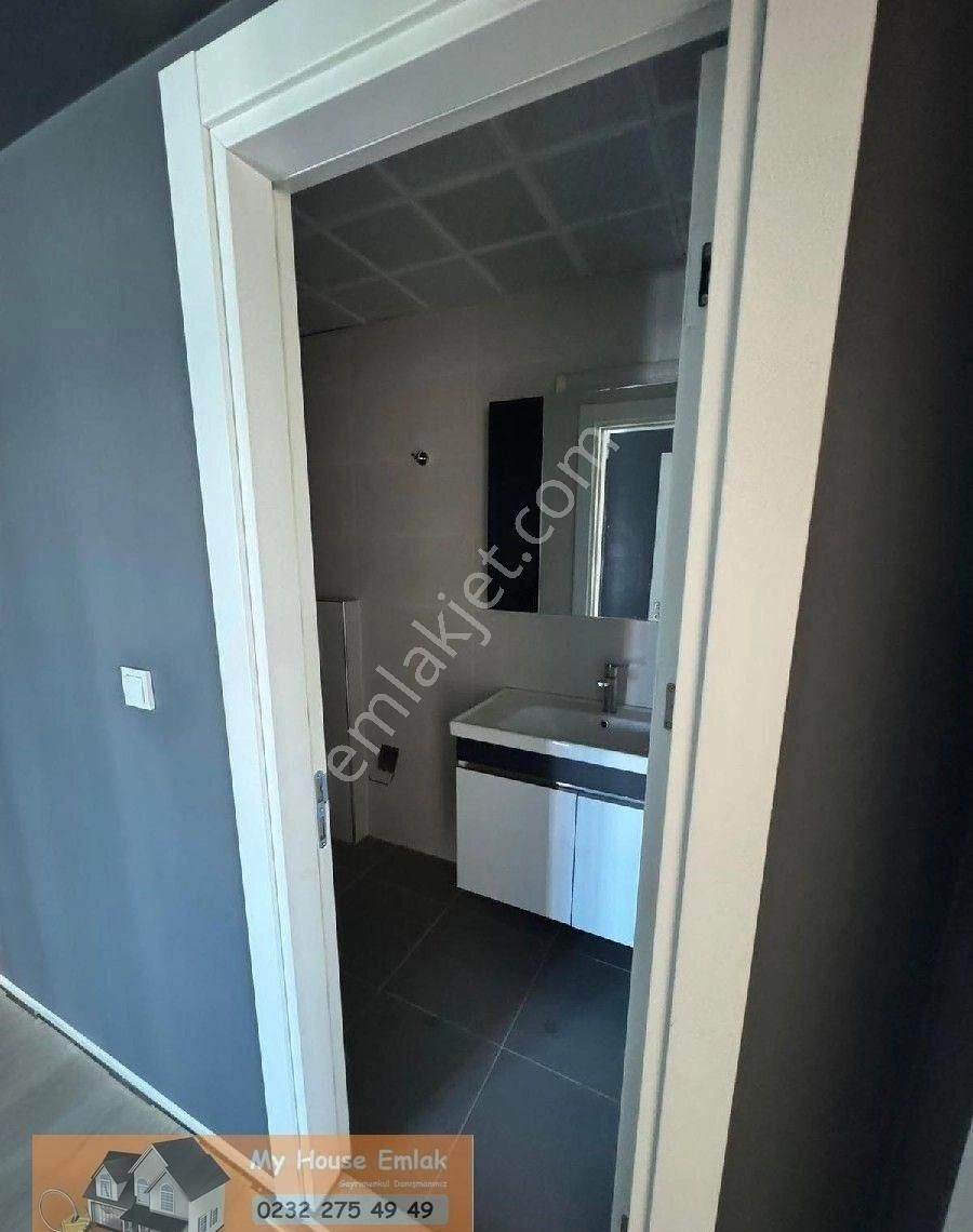 Buca Çamlıkule Mah.site İçi 3+1 Ebeveyn Banyolu Satılık Daire