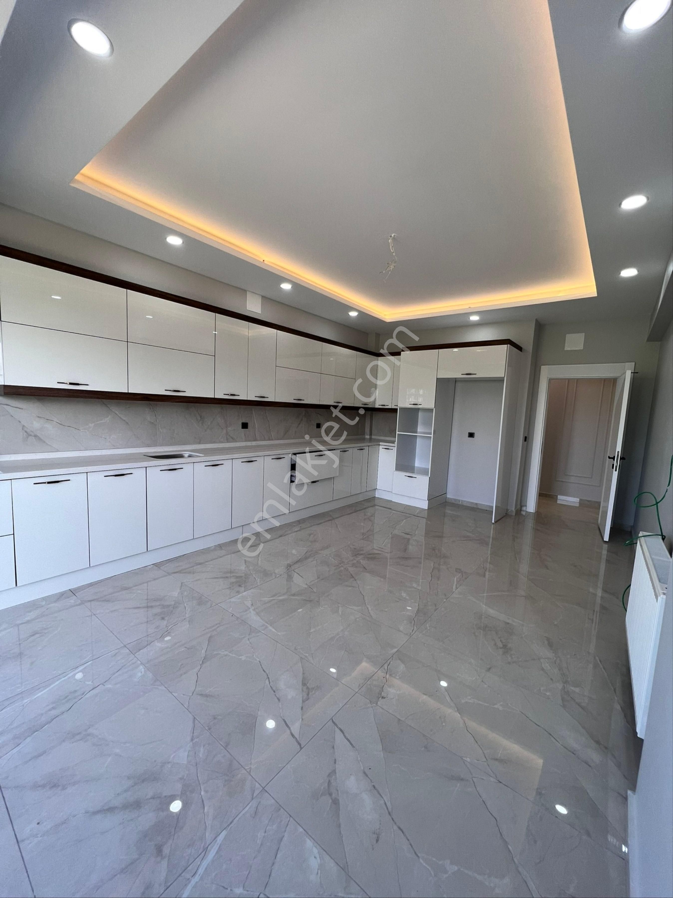 Solcan Emlaktan Satilik Lux 3+1 Daire