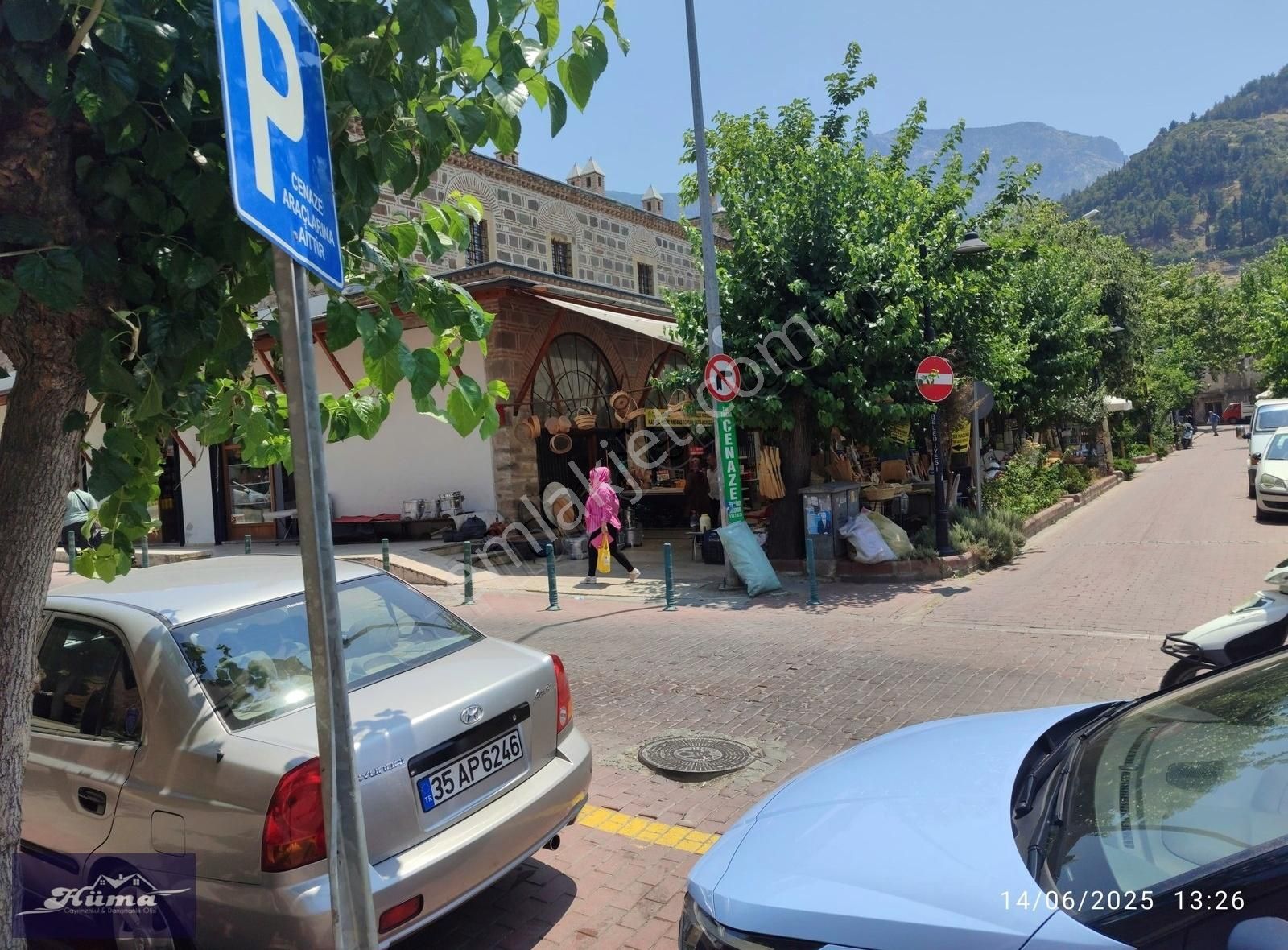 Hümadan Çarşı Mah Kurşunluhan Karşısı Kiralık Batar Katlı Dükkan
