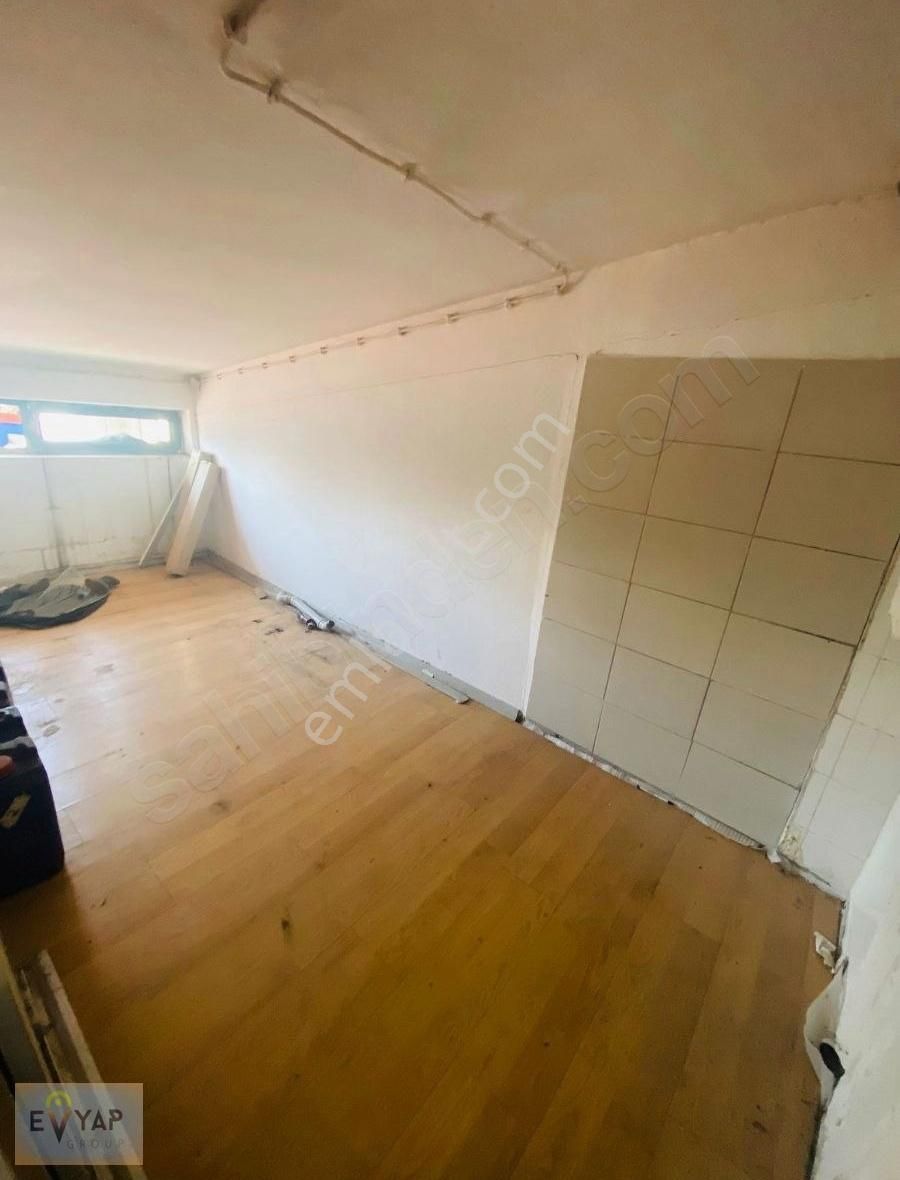 Yeni Sanayi Sitesinin Girişinde 3 Katlı Kiralık Dükkanımız