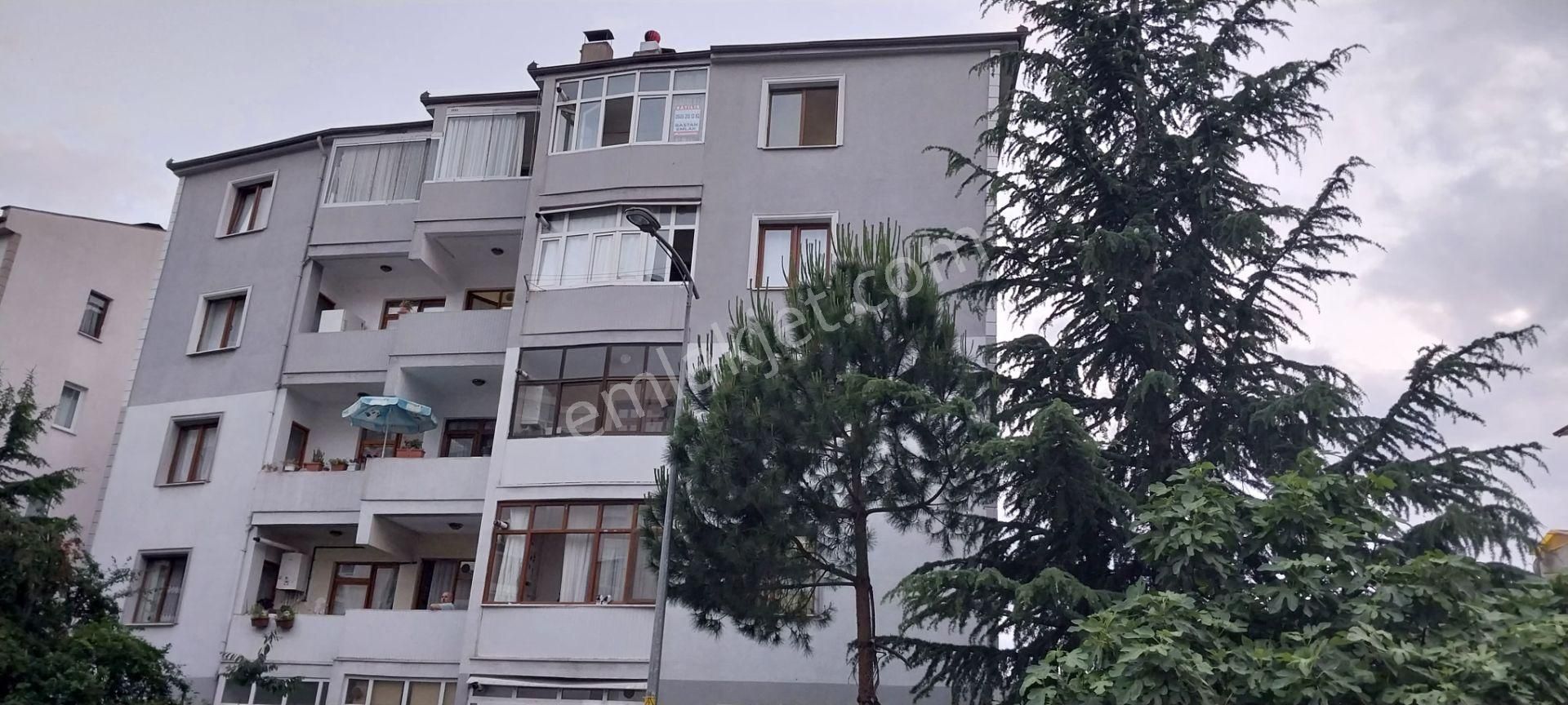 Baştan Emlaktan Karabük İli Merkez İlçesi Şirinevler Mahallesinde Satılık 3+1 Daire
