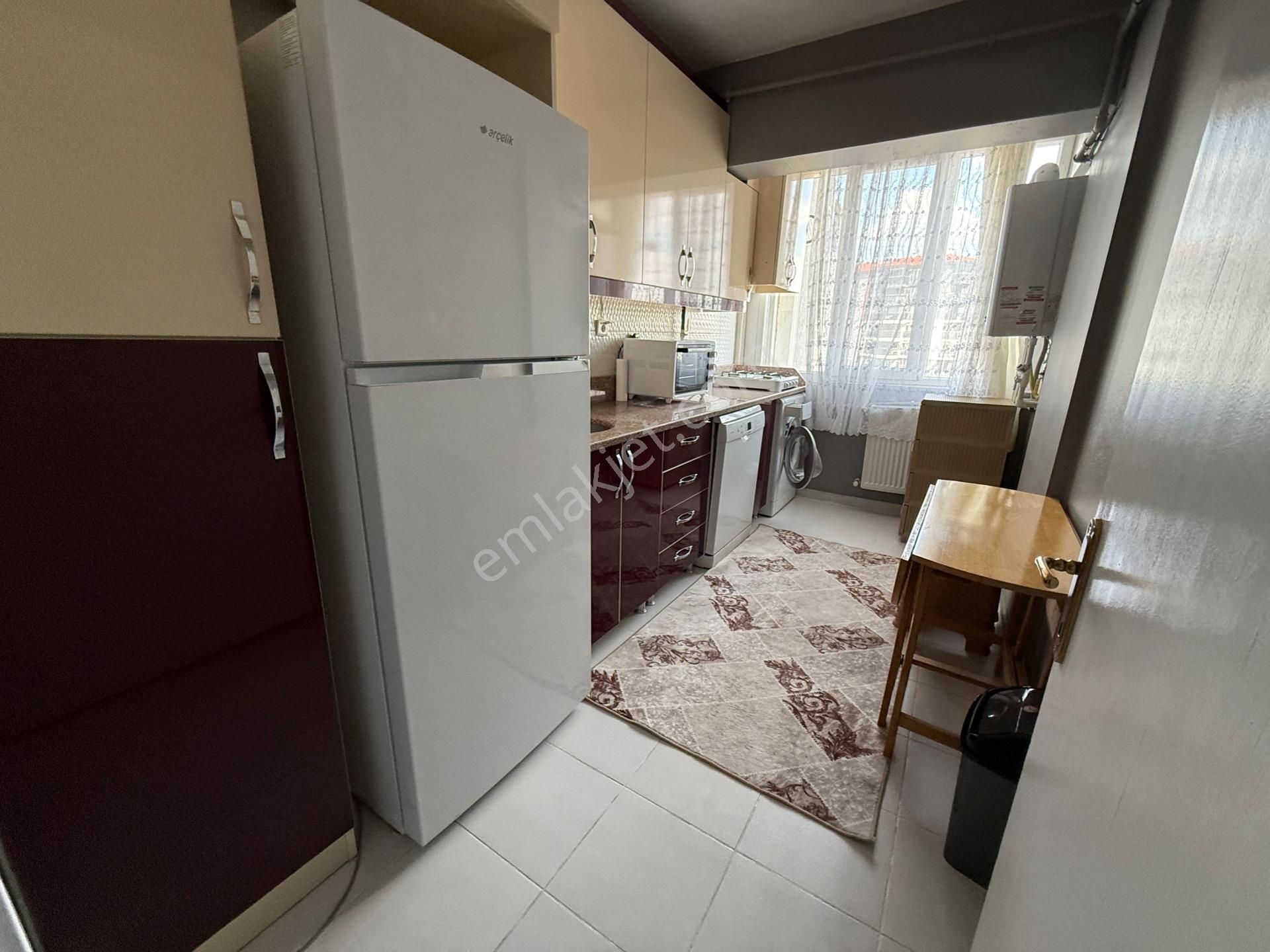 Marmara'dan Şükrüpaşa Abdi İpekçi Cad Eşyalı 2+1 Kiralık Daire