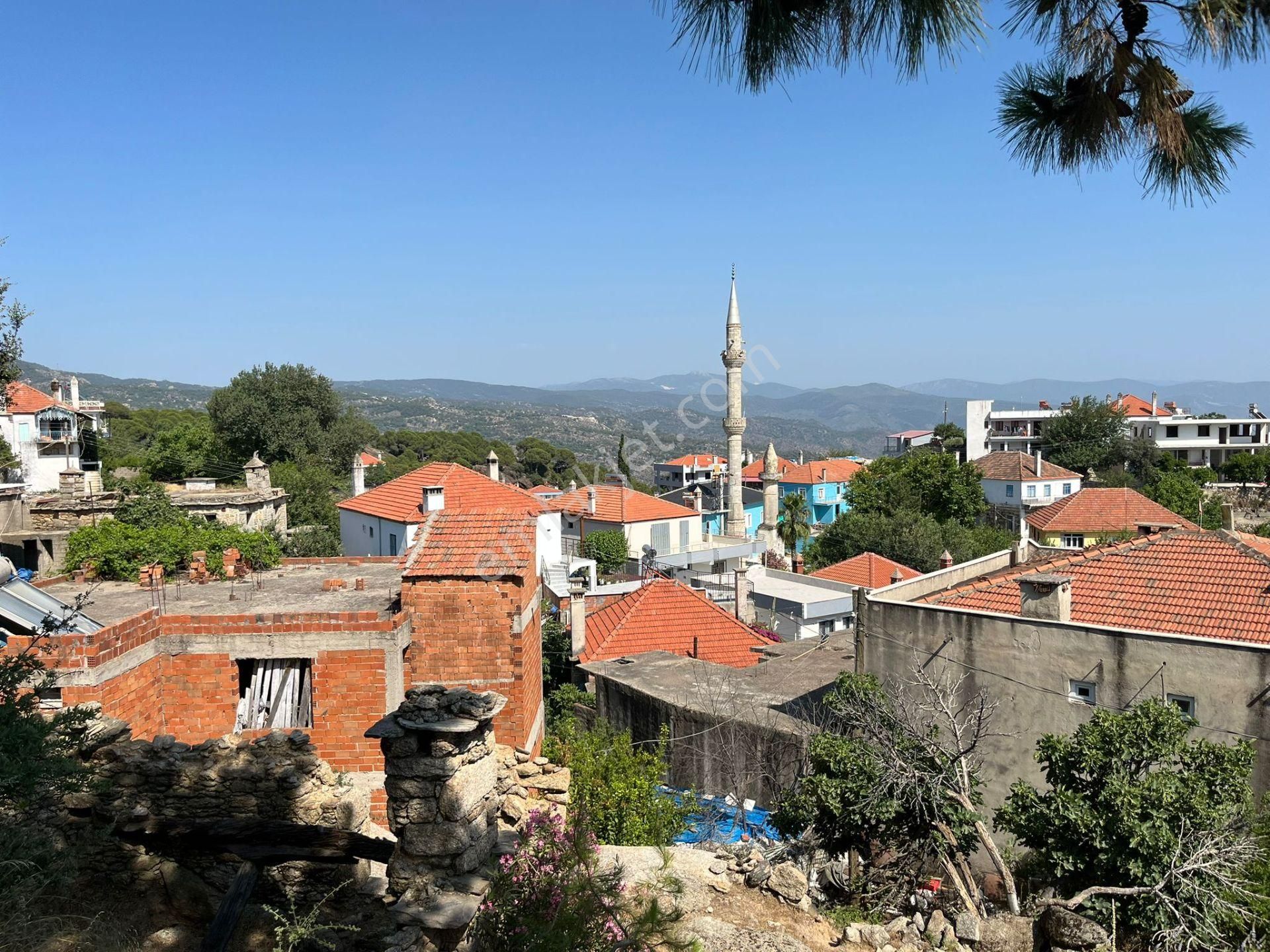 Muğla/milas-çomakdağda Restore Edilebilir Taş Evli Arsa