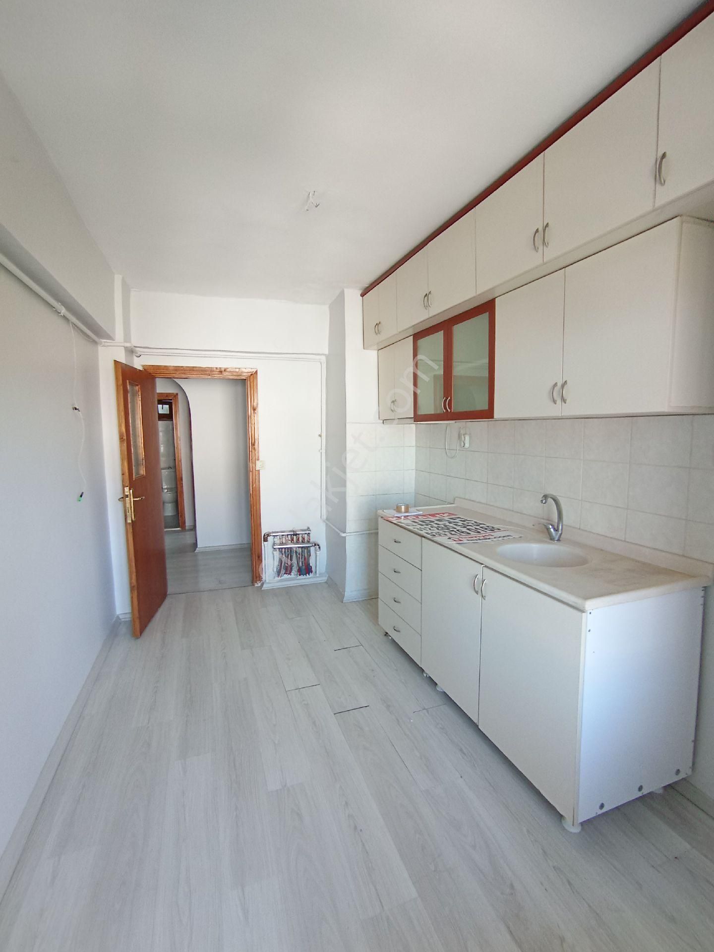 Lider Emlak'dan Full Yapılı 3+1 Kiralık Daire!!
