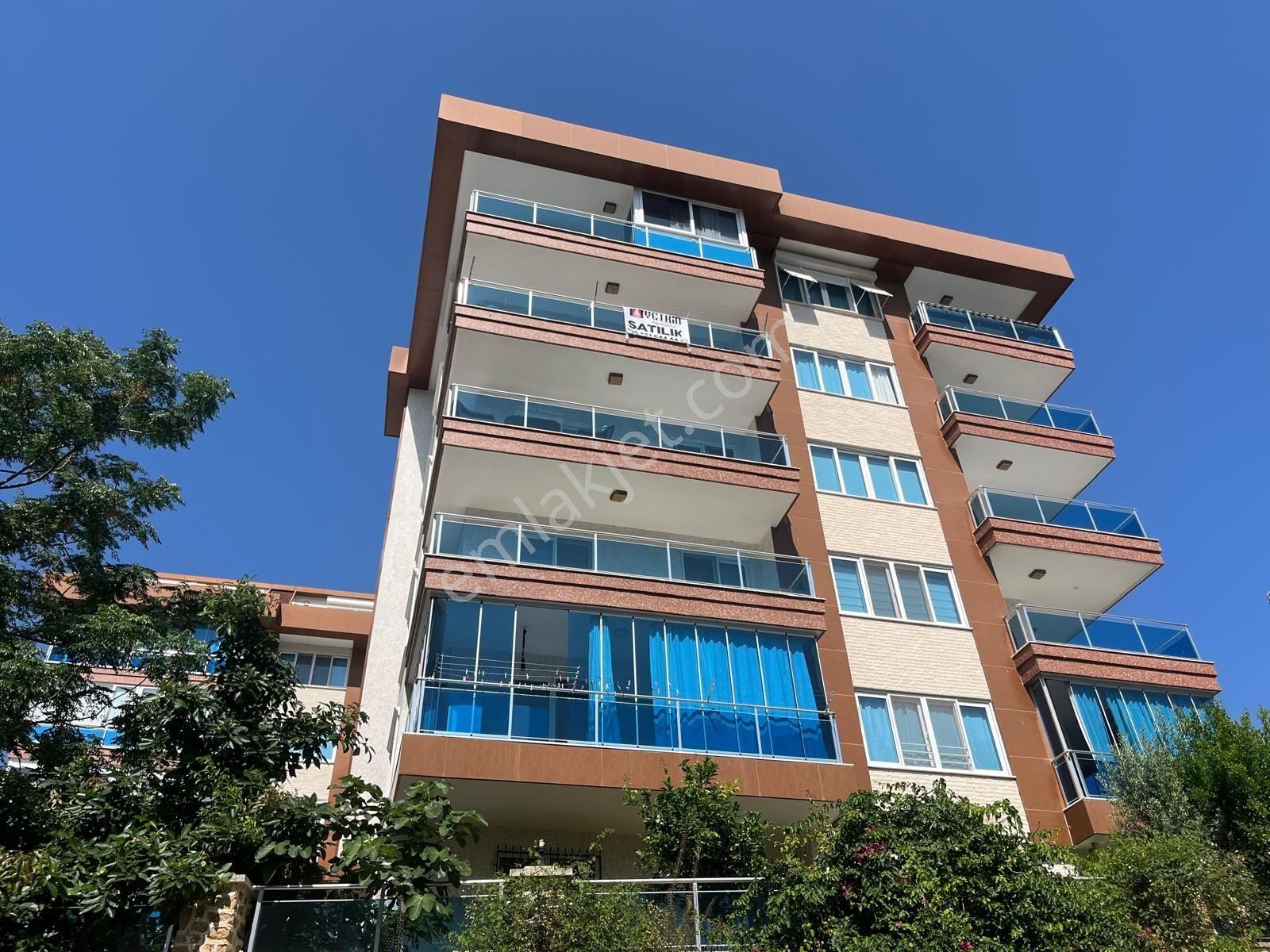Alanya/tosmur Havuzlu Site İçinde 3+1 165m2 Boş Satılık Daire