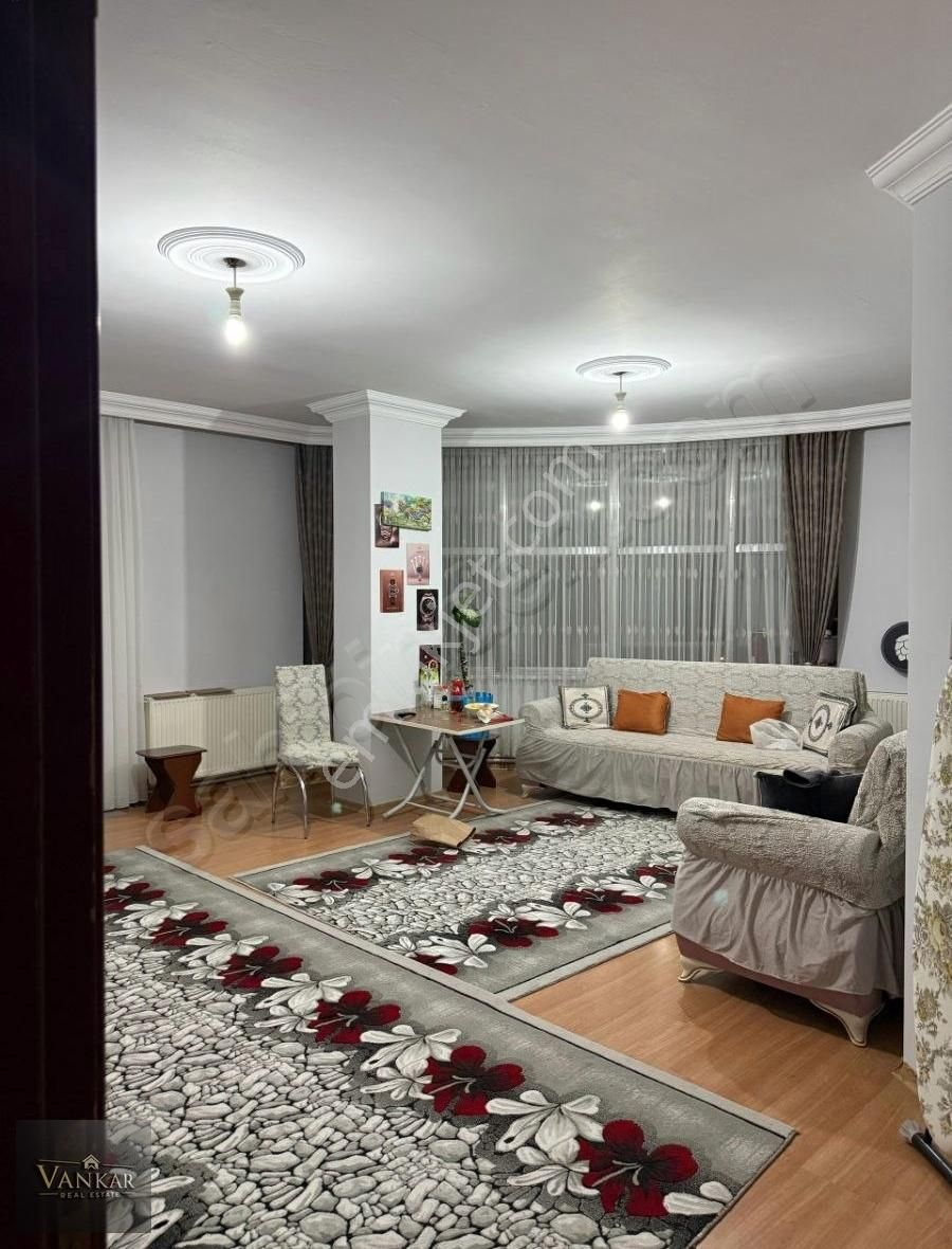 Adıgüzel İş Merkezinde 2+1 Ofis