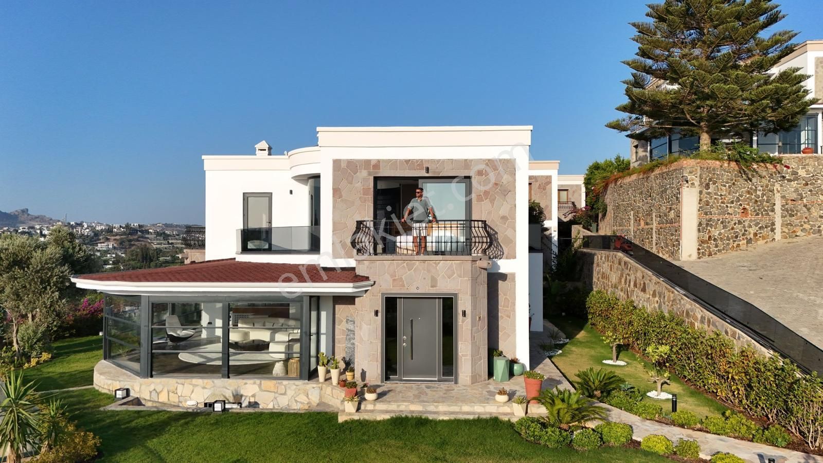 Bodrum Yalıkavak'ta Marina Manzaralı Müstakil Villa
